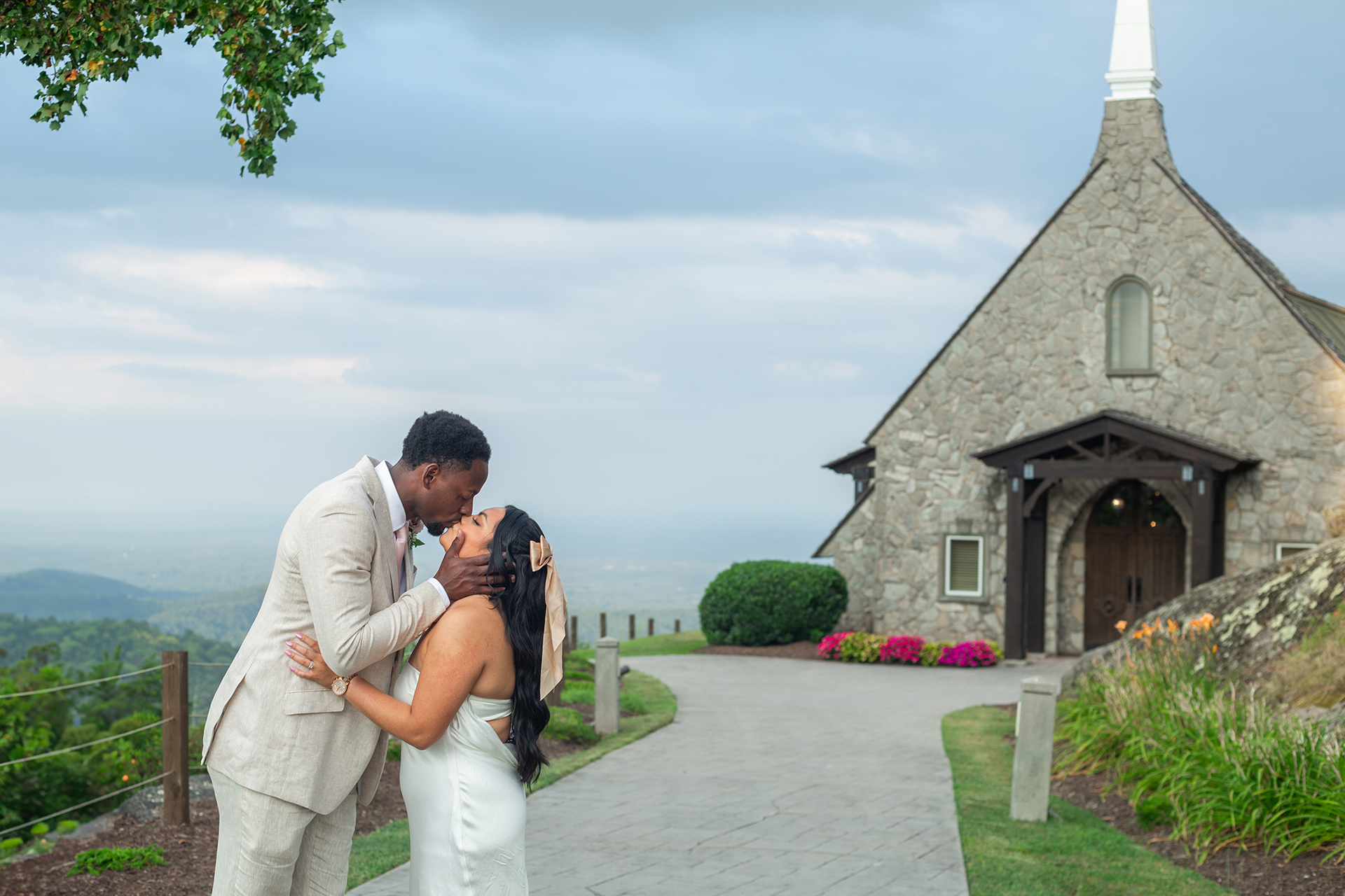 Where to elope in the mountains in South Carolina | Christine Scott Photography