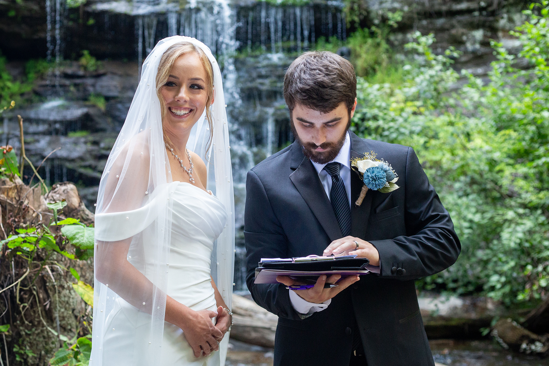 Waterfall elopement in South Carolina | Christine Scott Photography