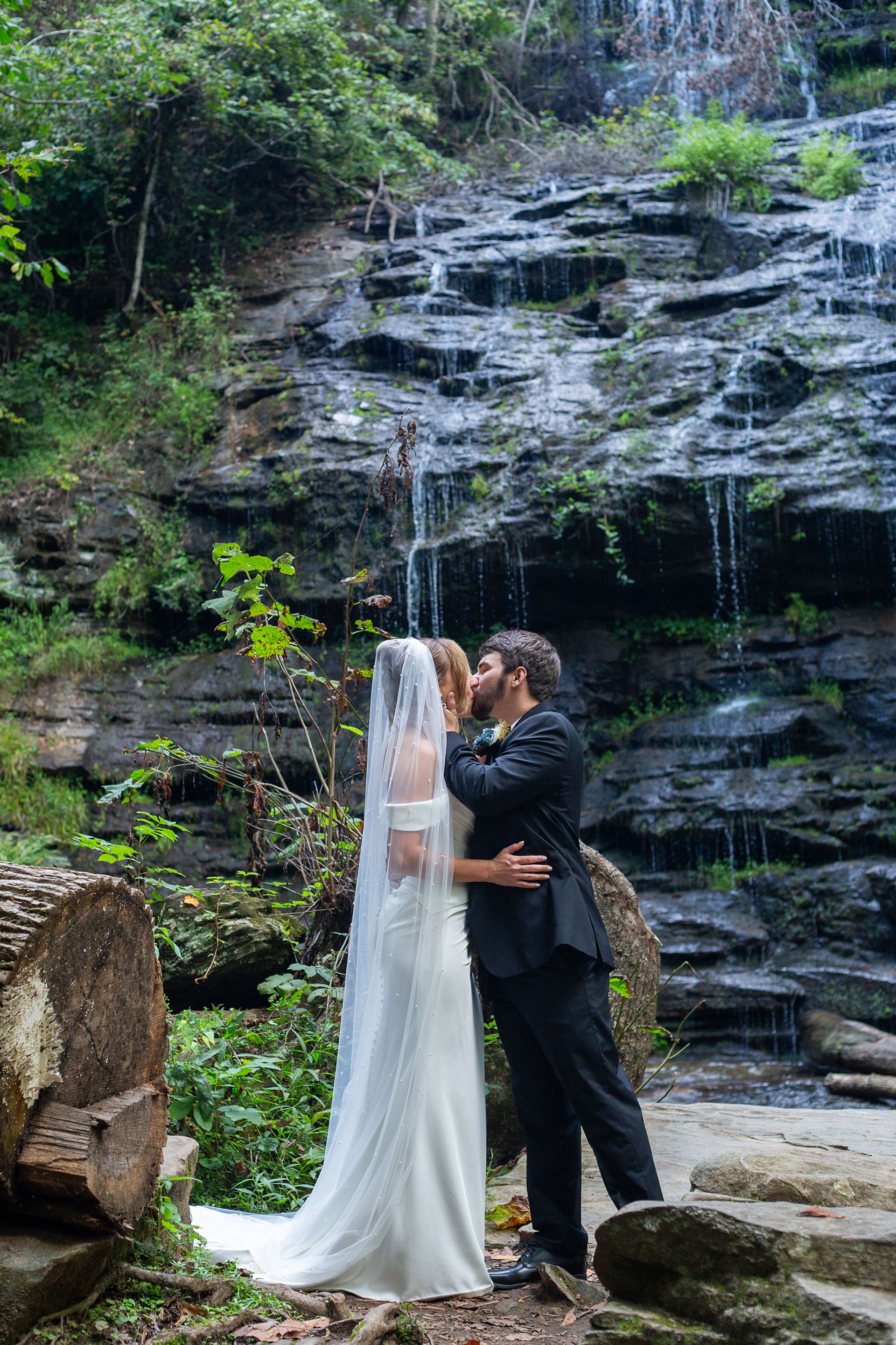 Waterfall elopement in South Carolina | Christine Scott Photography
