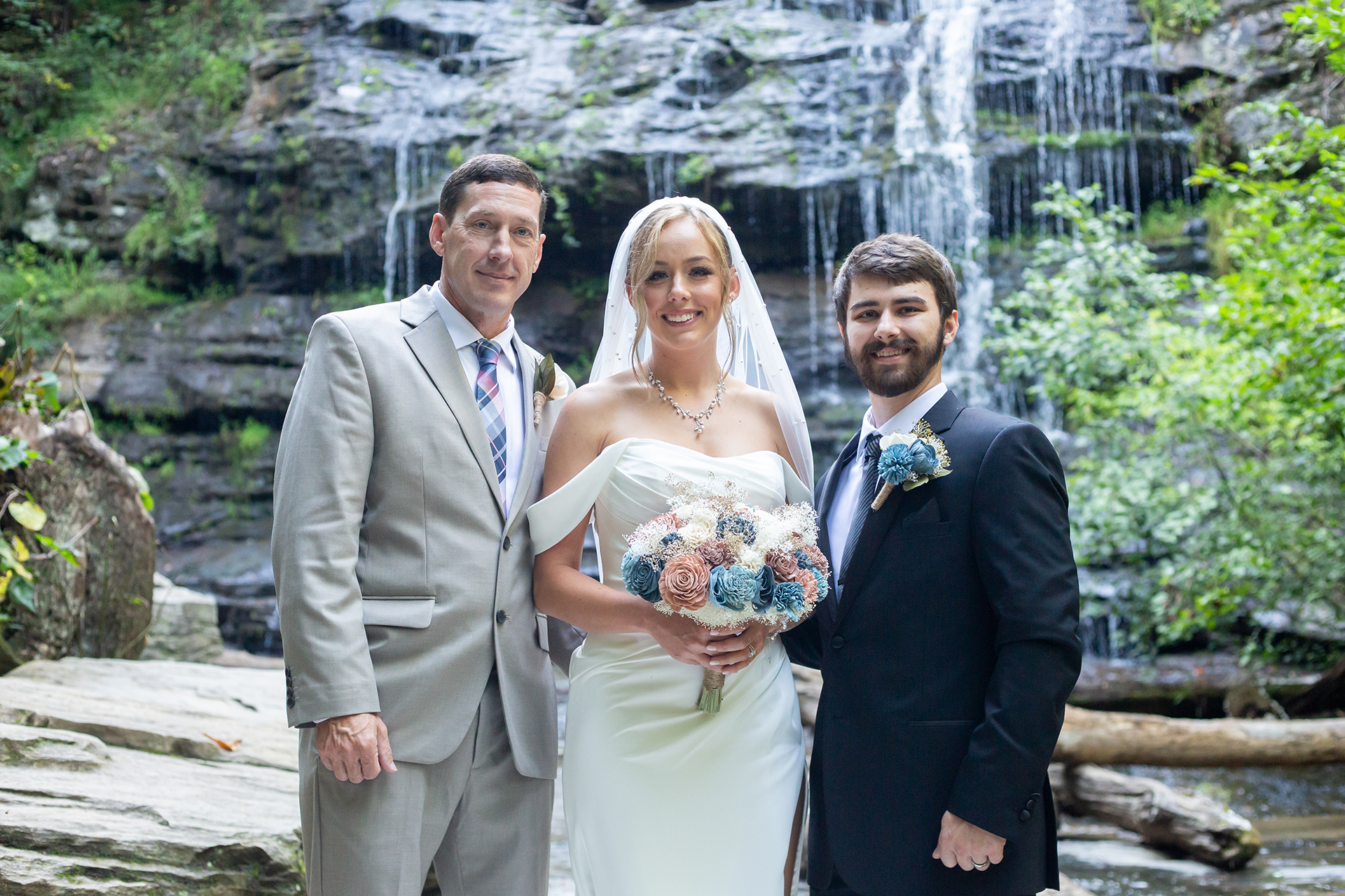 Elopement photographer in South Carolina | Christine Scott PhotographyWaterfall elopement in South Carolina | Christine Scott Photography
