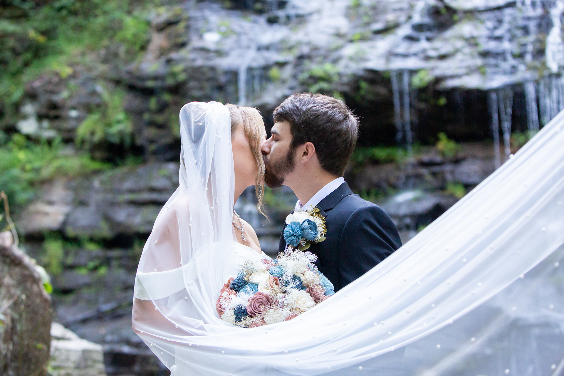 Waterfall elopement in South Carolina | Christine Scott Photography