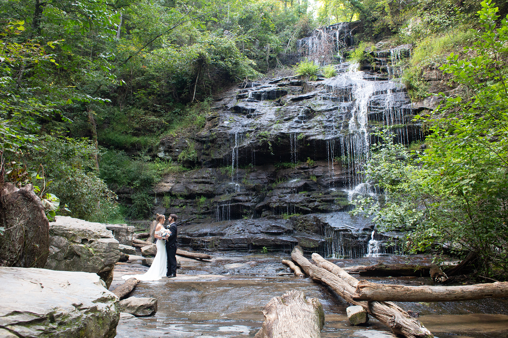 Waterfall elopement in South Carolina | Christine Scott Photography