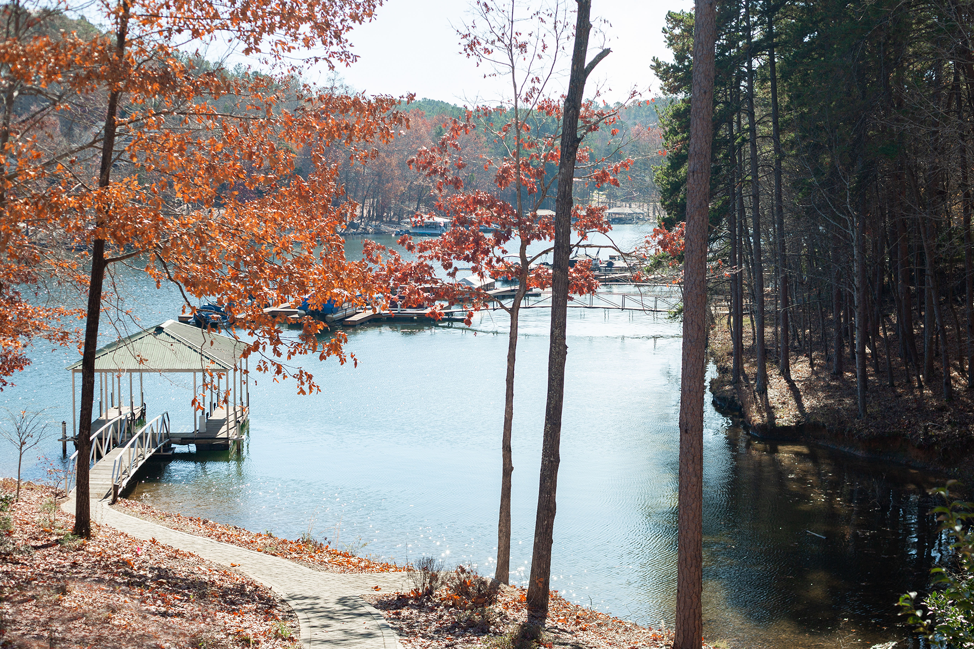 Engagement photos on Lake Keowee | Christine Scott Photography