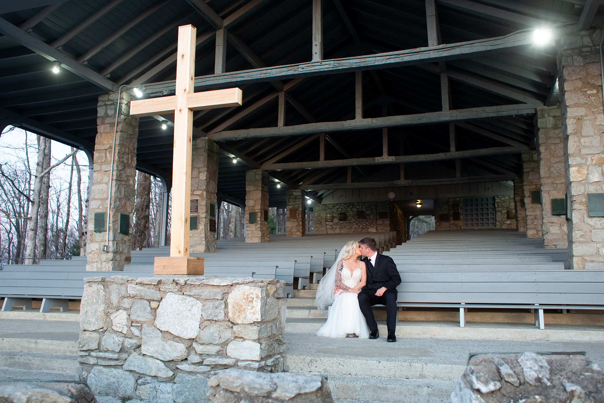 Elopement at Pretty Place | Christine Scott Photography