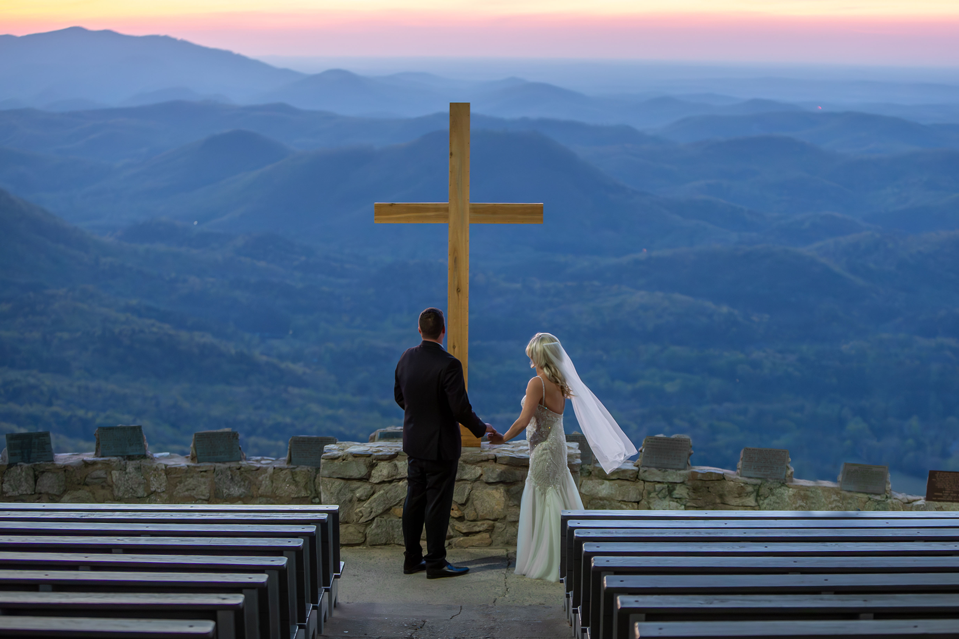 Elopement at Pretty Place | Christine Scott Photography