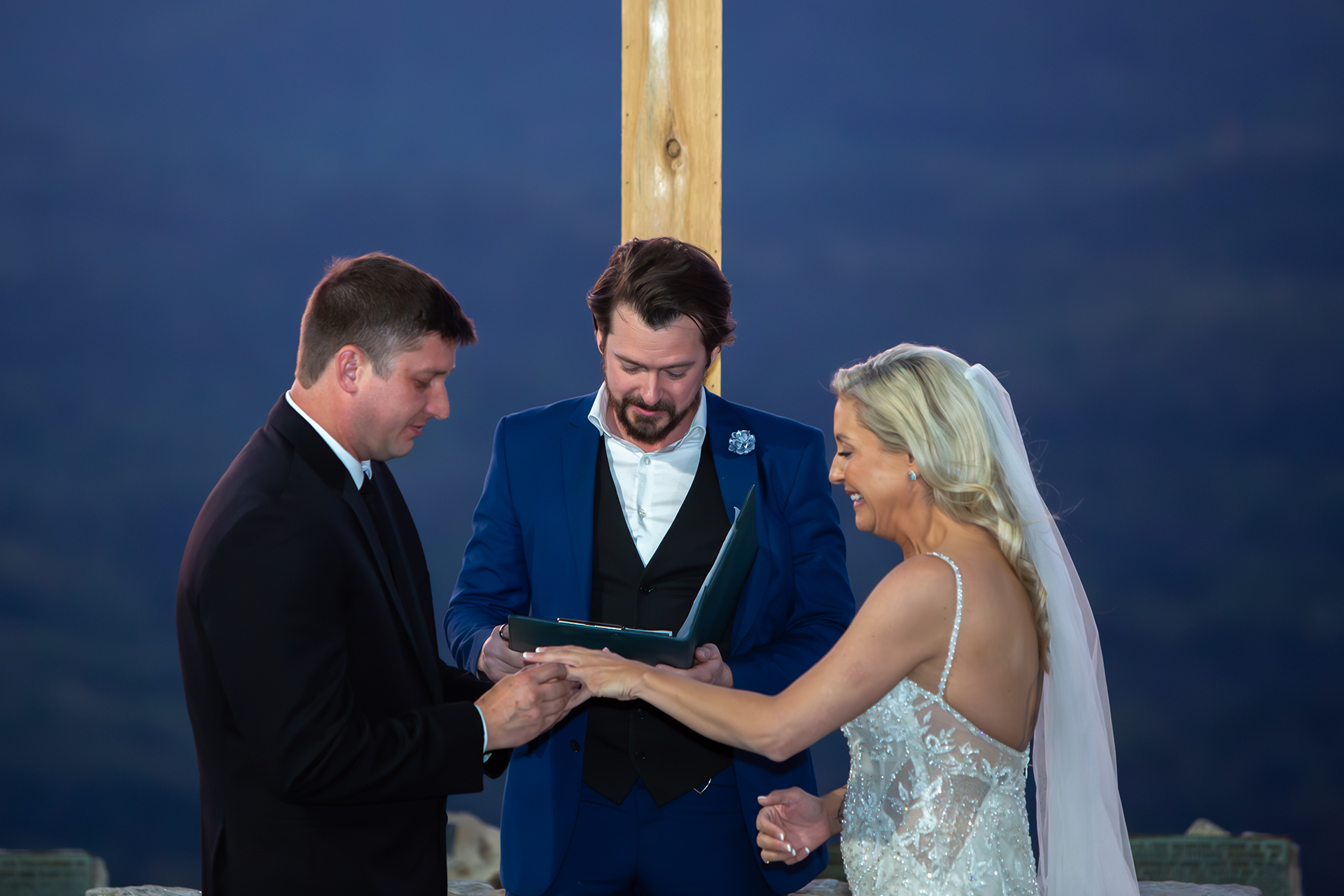 Elopement at Pretty Place | Christine Scott Photography