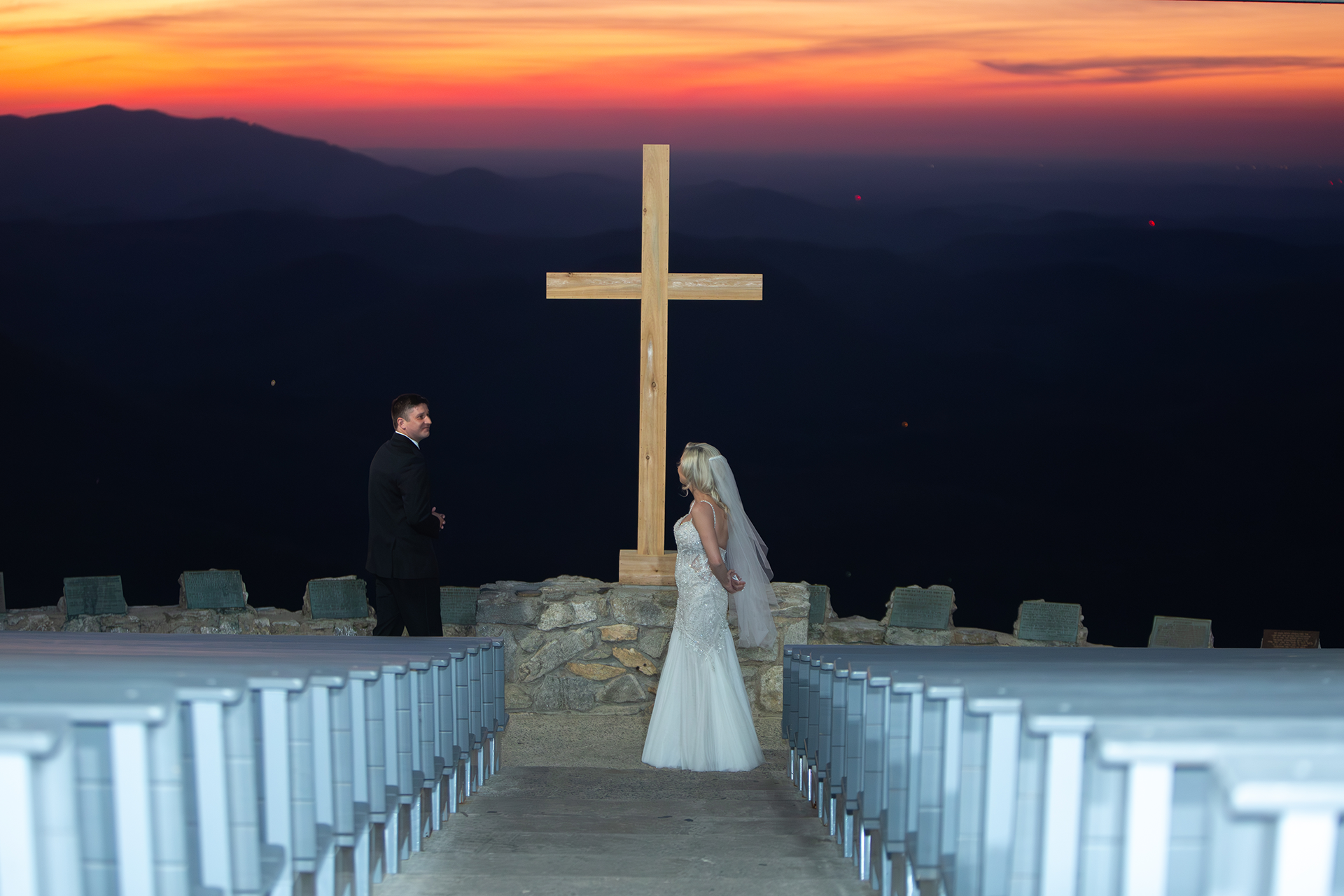 Elopement at Pretty Place | Christine Scott Photography
