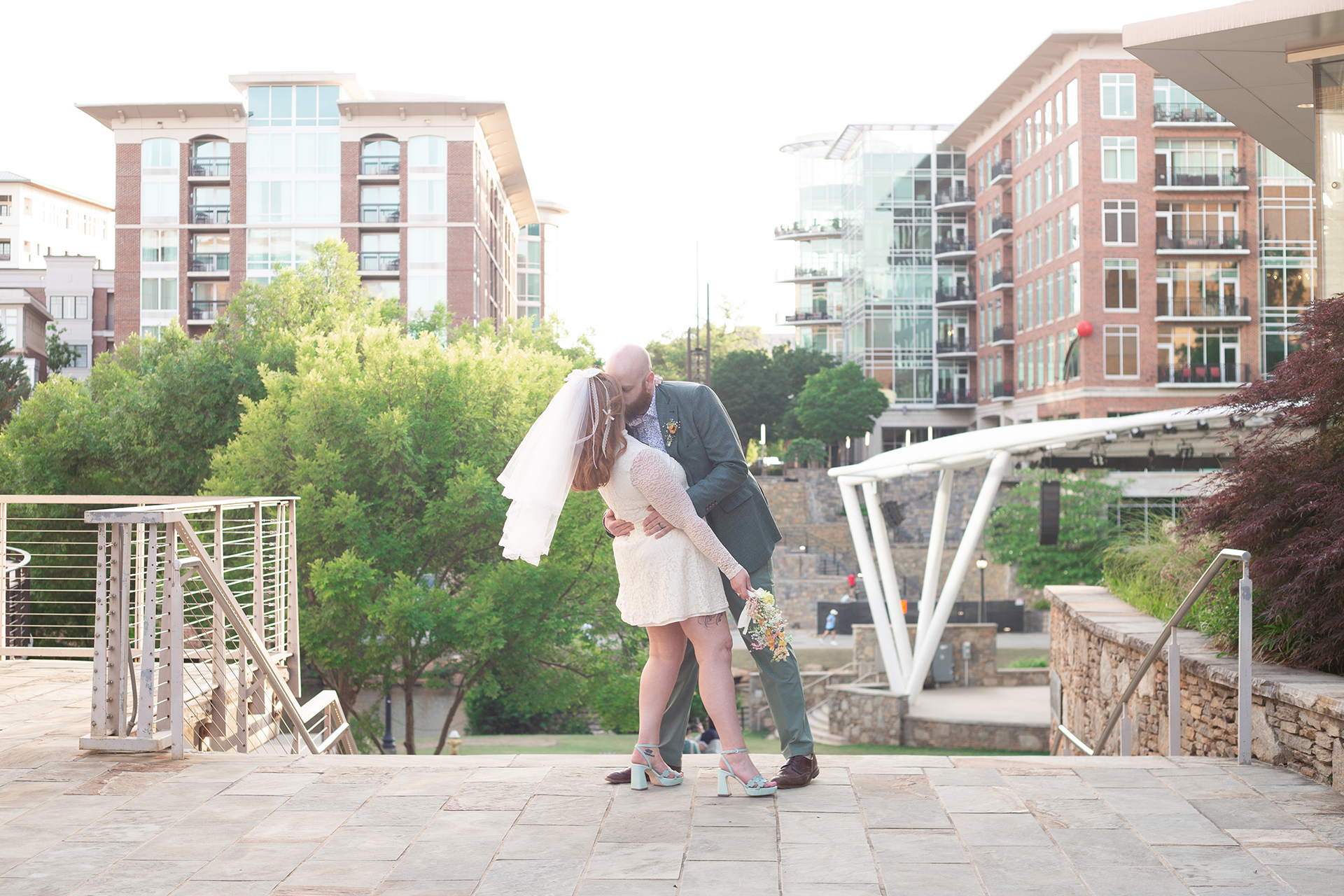 Elopement photos in Greenville, SC | Christine Scott Photography
