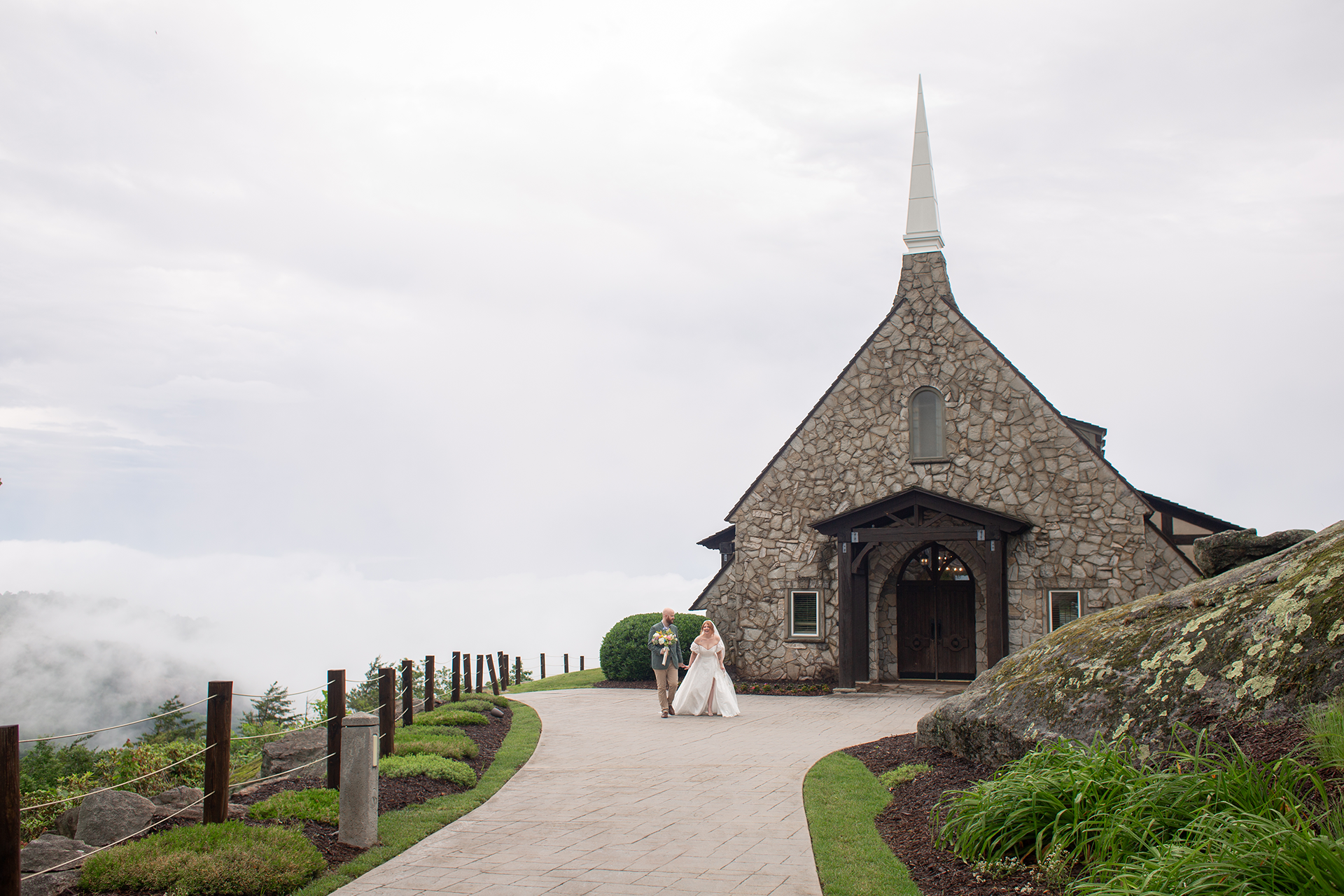 Wedding at Cliffs at Glassy Chapel | Christine Scott Photography
