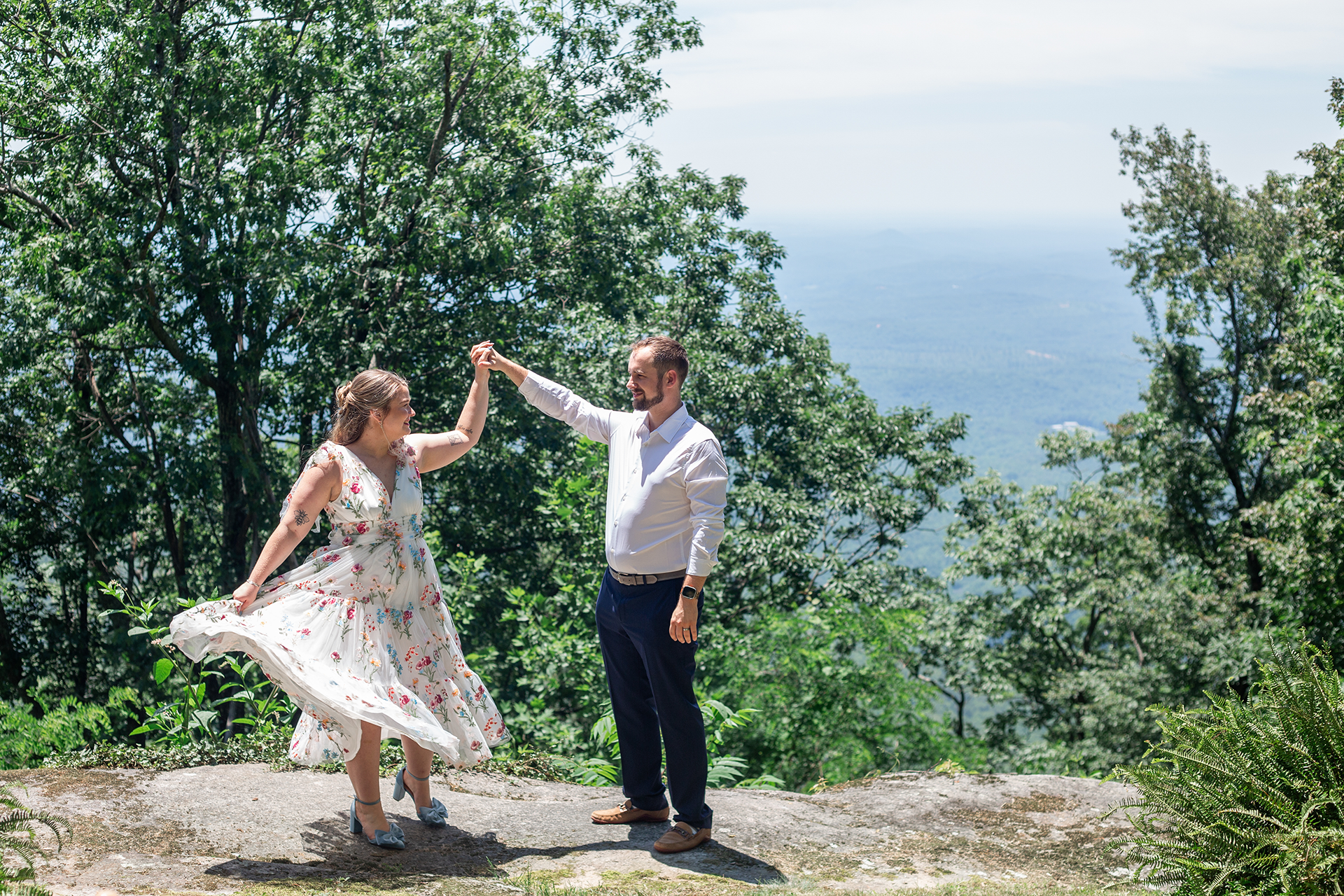 Mountain wedding in South Carolina | Christine Scott Photography