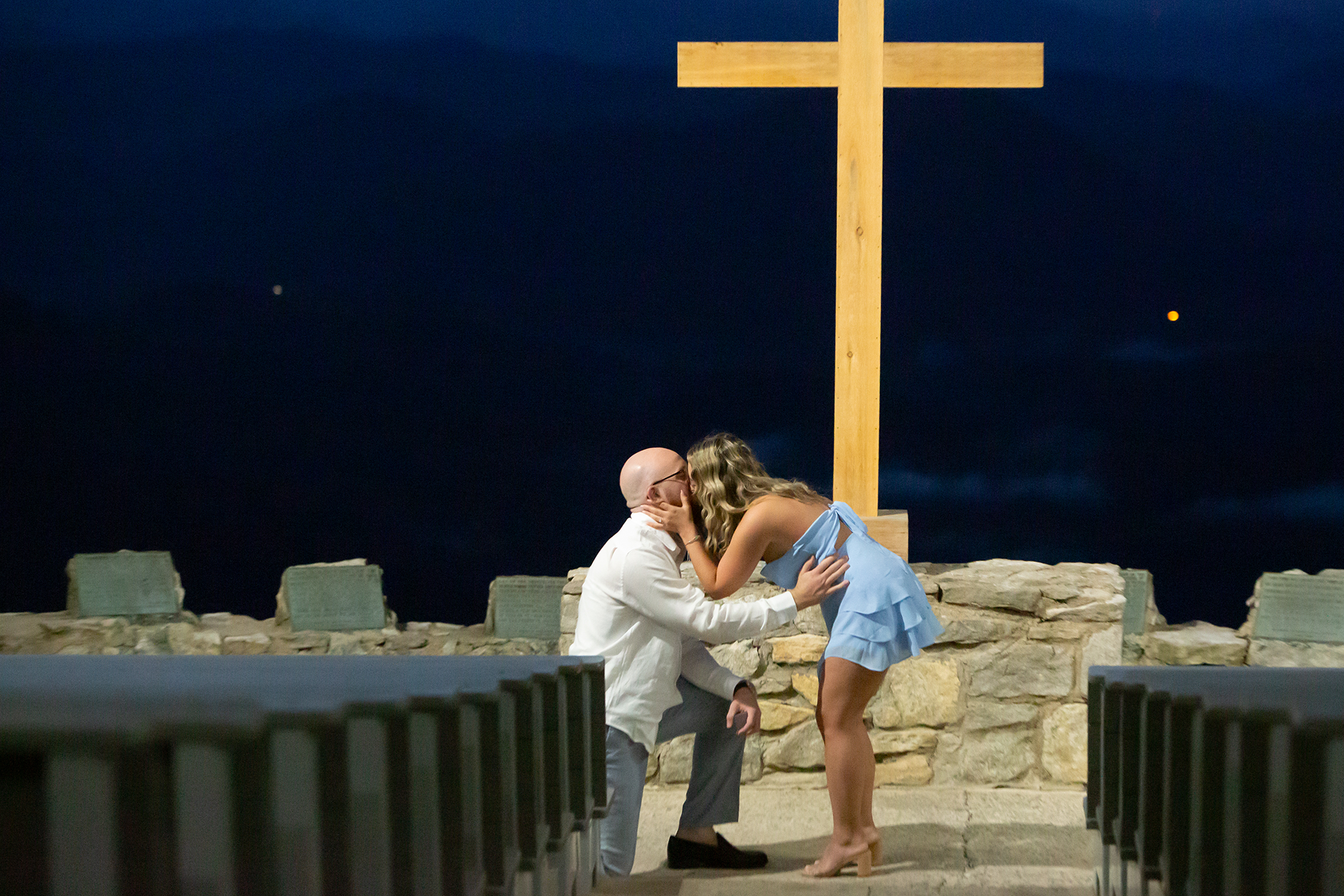 Engagement photos at Pretty Place | Christine Scott Photography