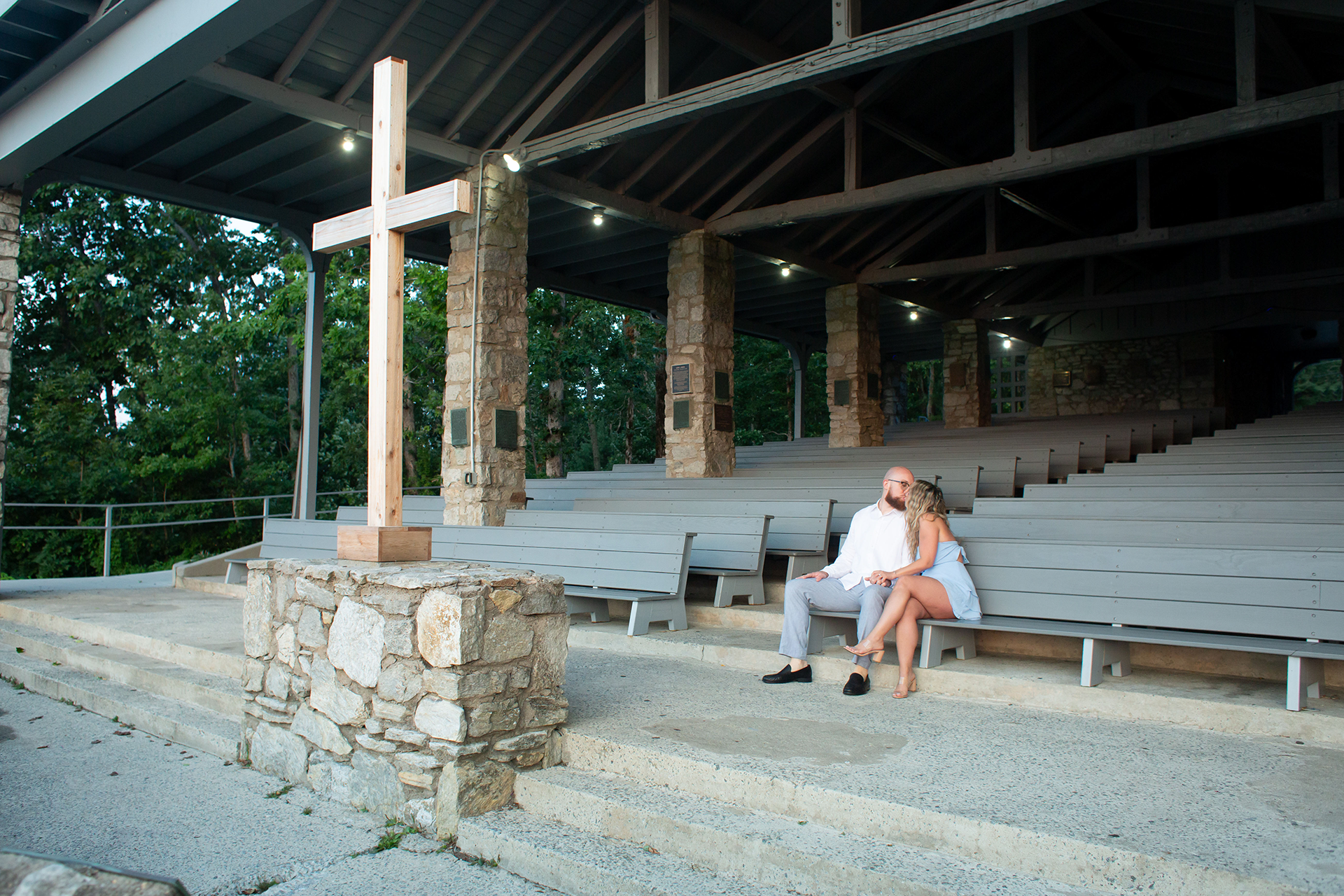 Engagement photos at Symmes Chapel | Christine Scott Photography