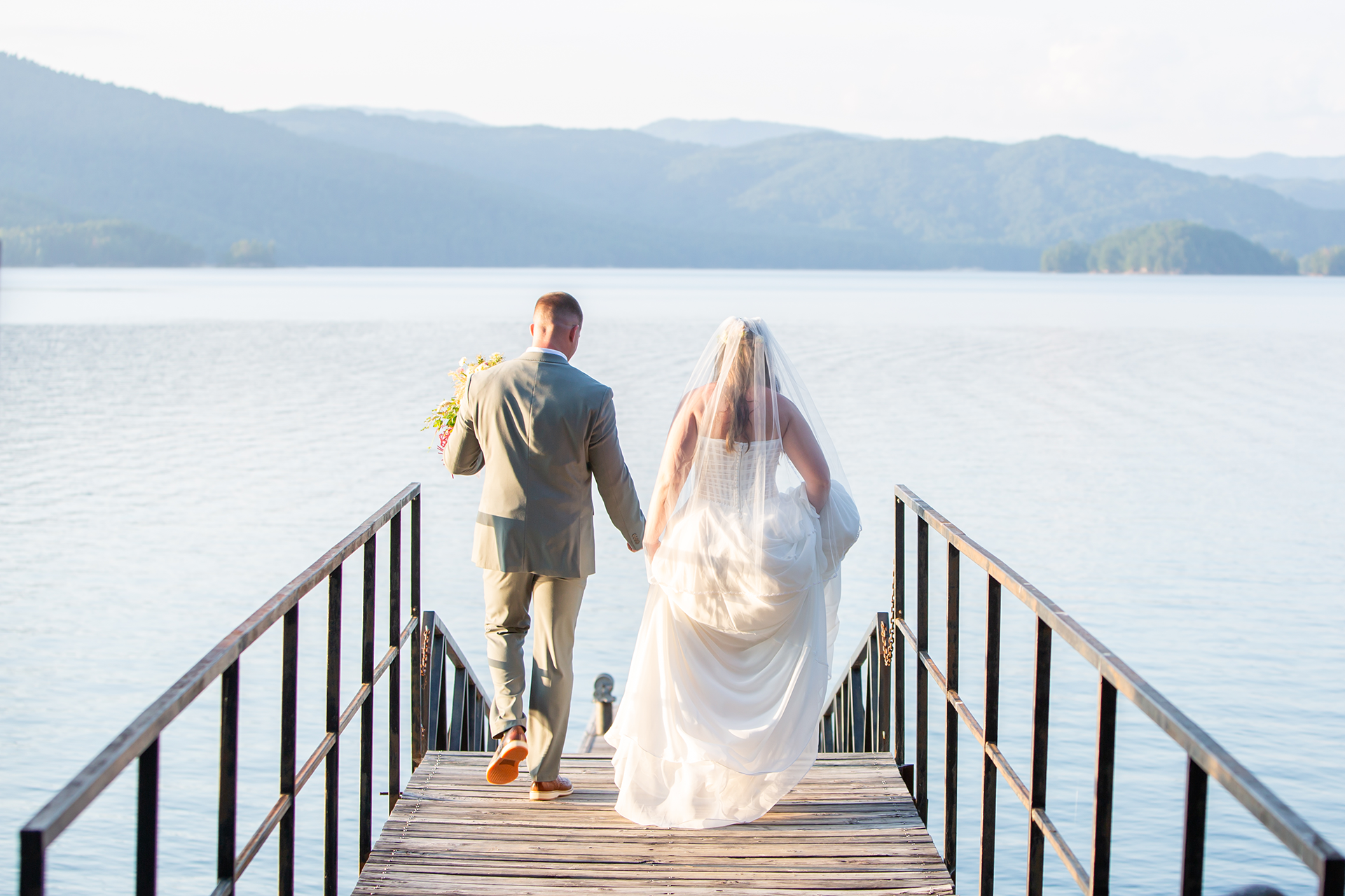 Lake Jocassee Wedding | Christine Scott Photography