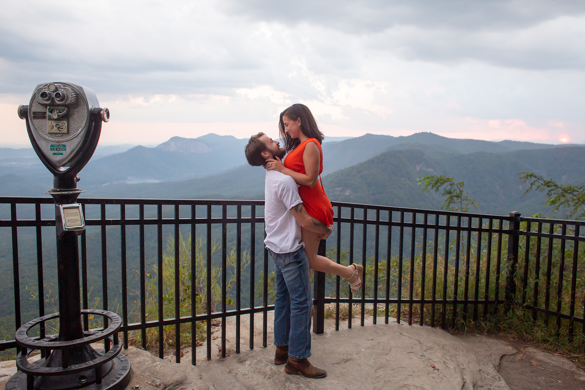 Engagement photos at Caesars Head State Park | Christine Scott Photography