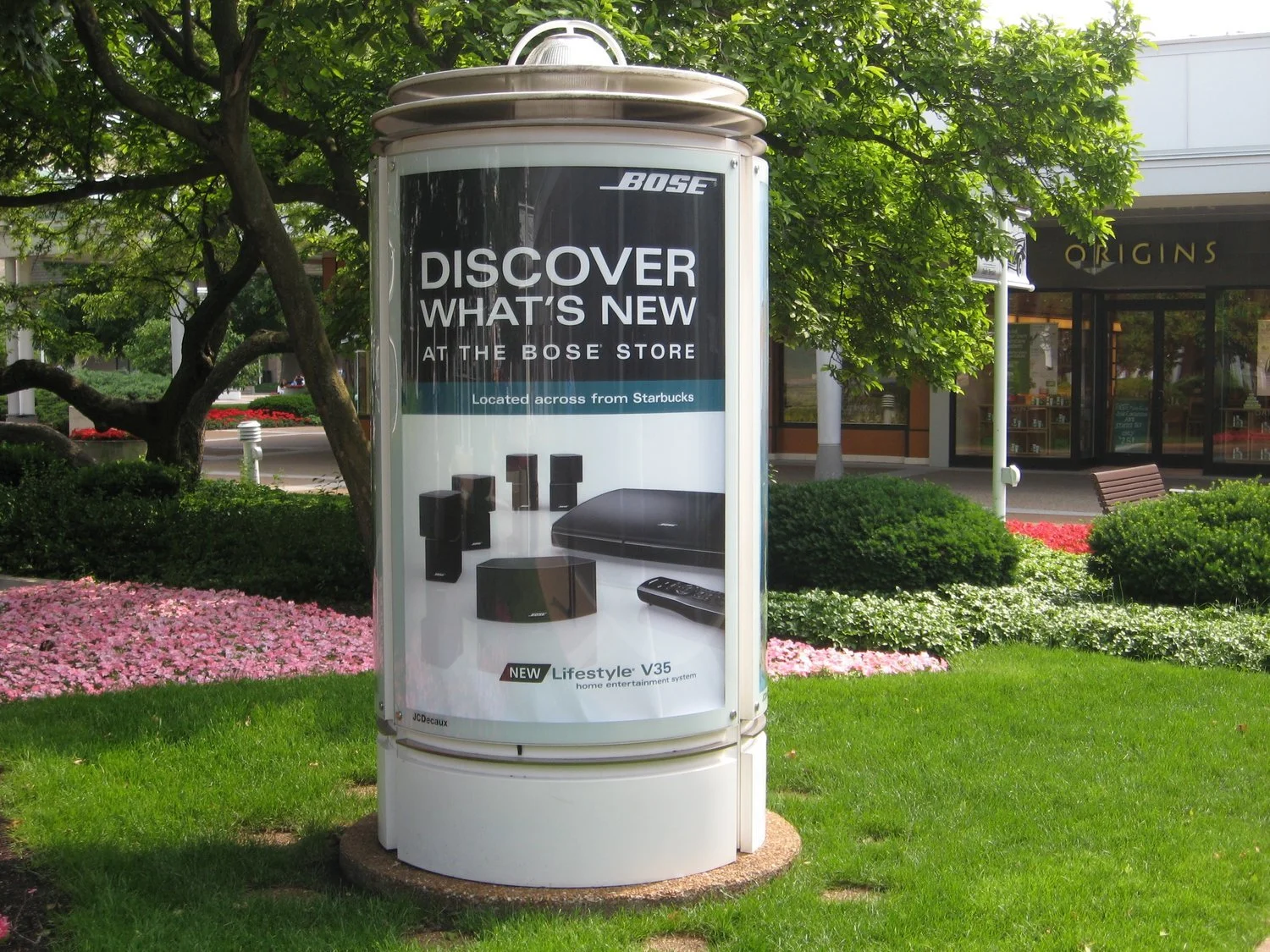 Marketing+signs+at+Oakbrook+Mall+001.jpg