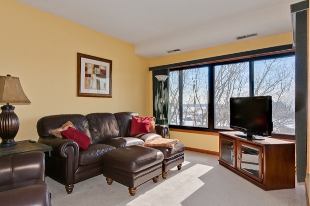 Living-Room2.jpg