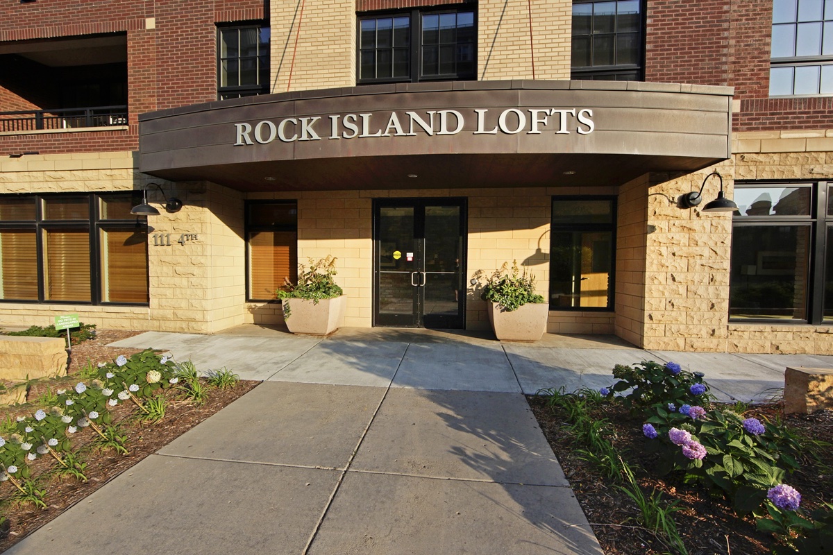 Rock_Island_207_002.jpg
