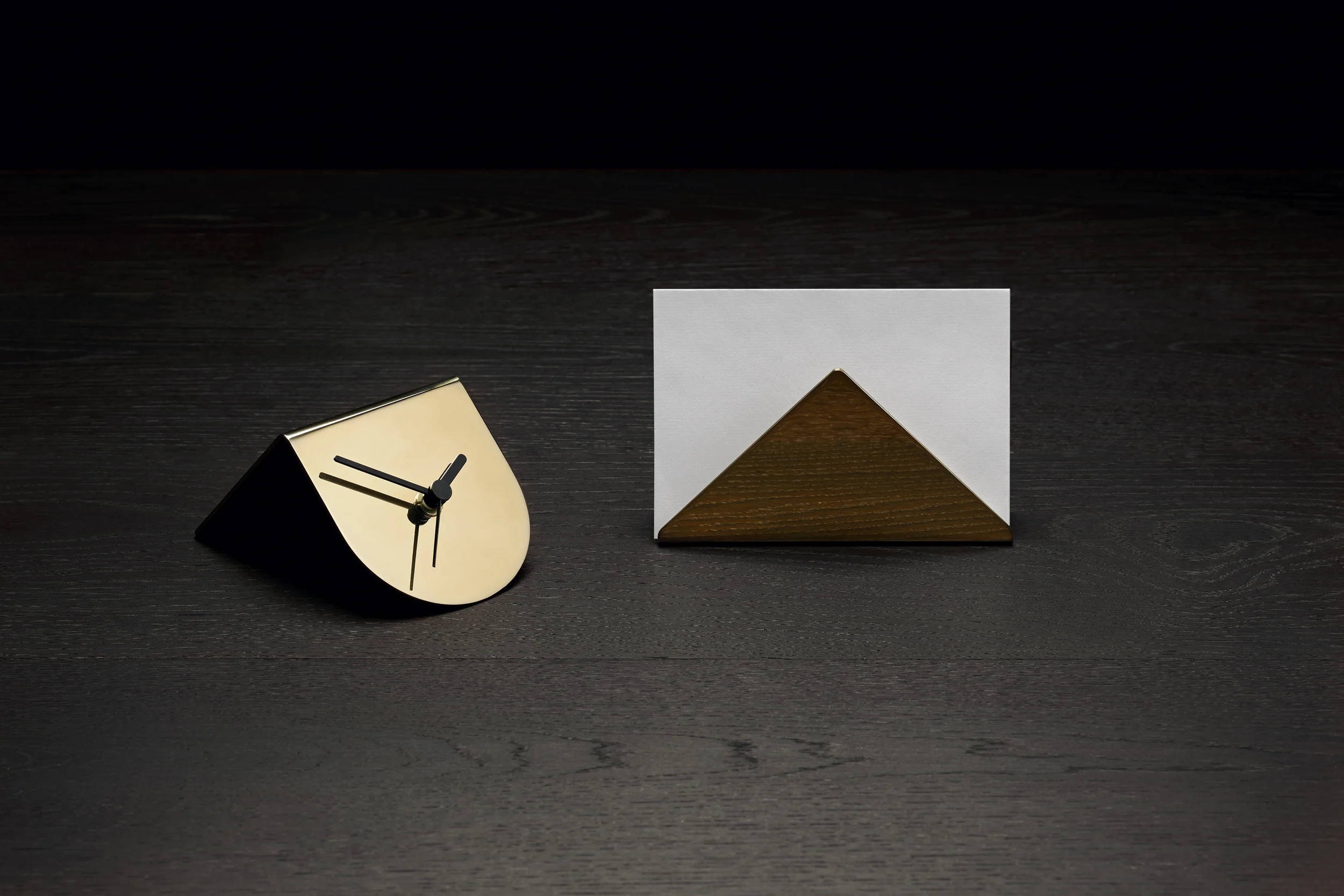 c6_letter rack_half_clock_brass_nero_timber_byshop.co.jpg