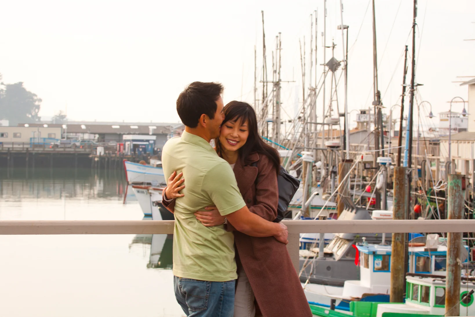 Asian_Couple_hugging.jpg