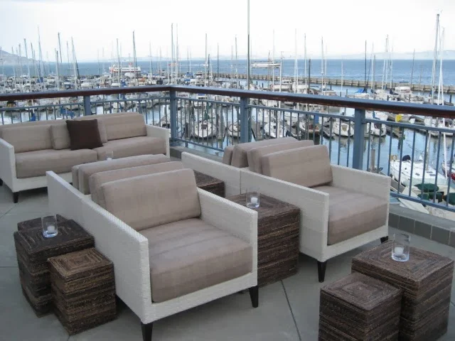 11. Patio Seating.jpg