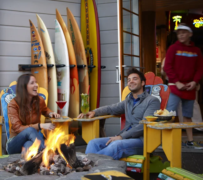 WO_FirePit_Couple_H_HR_ff.jpg
