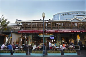 wipeout bar and grill fisherman's wharf san francisco