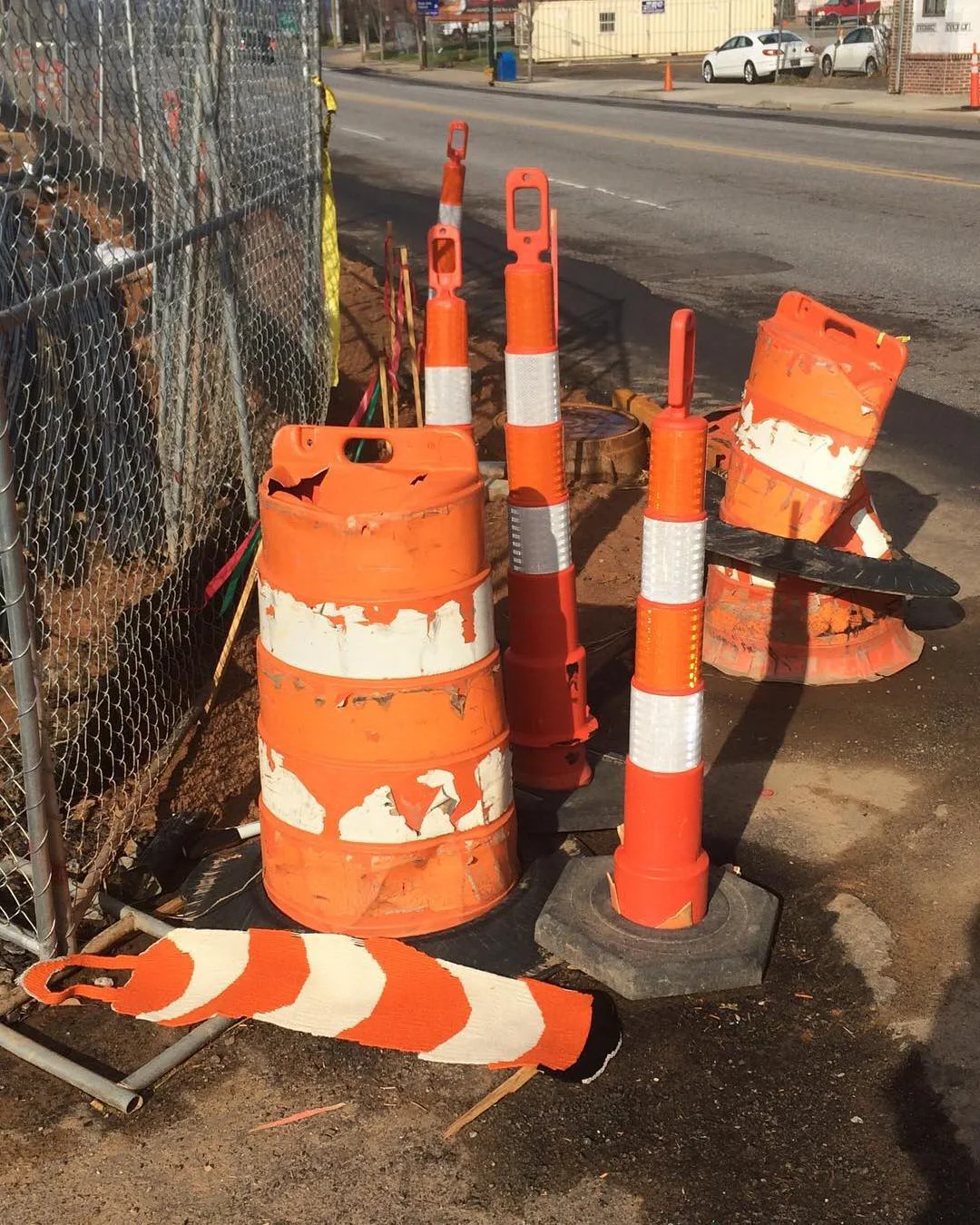   Rug for construction site (Barrel) , Found wool on linen (Installation view)     