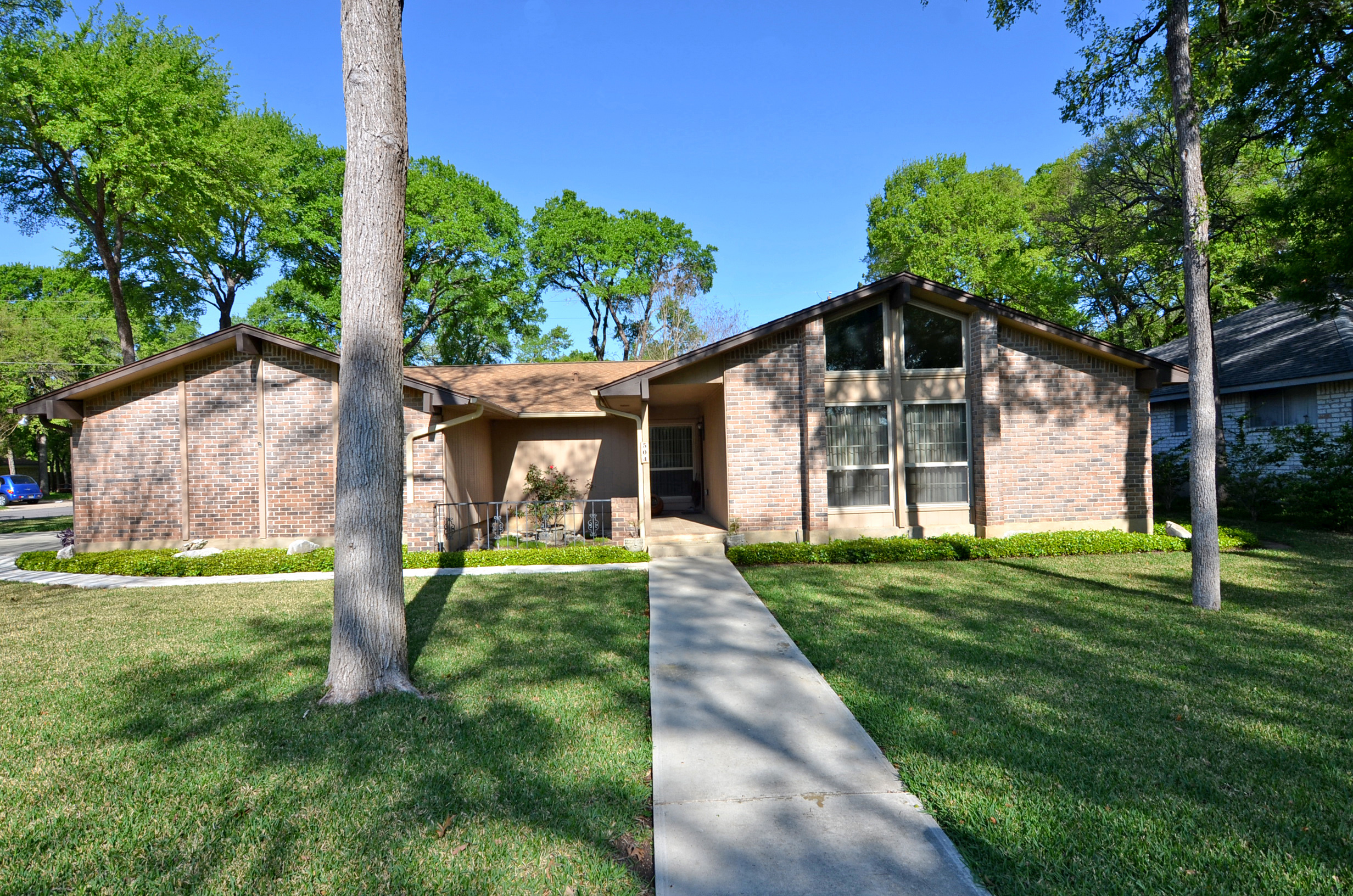 SOLD!504 S. Lake Creek Drive, Round Rock