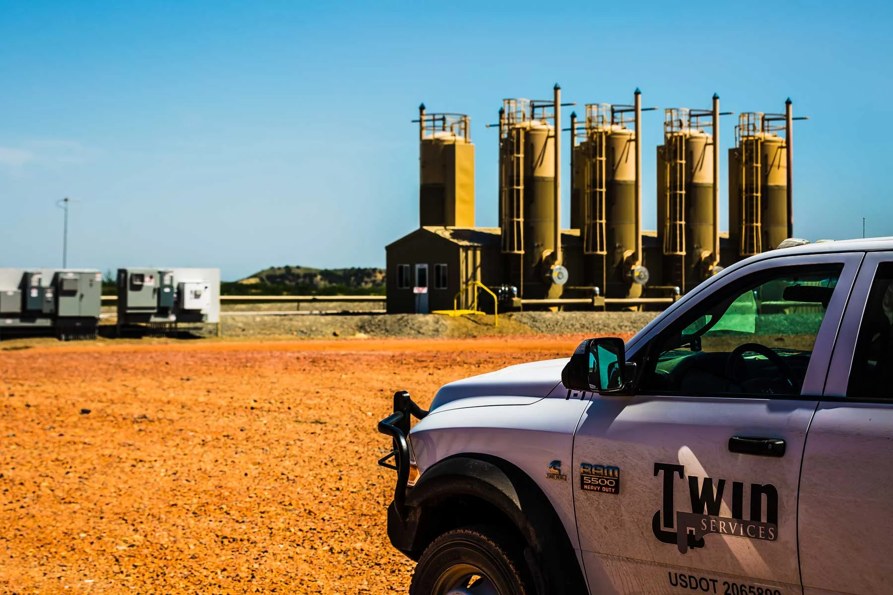 Photo Gallery Twin Services Oilfield Roustabout and Pipeline Services Williston, North