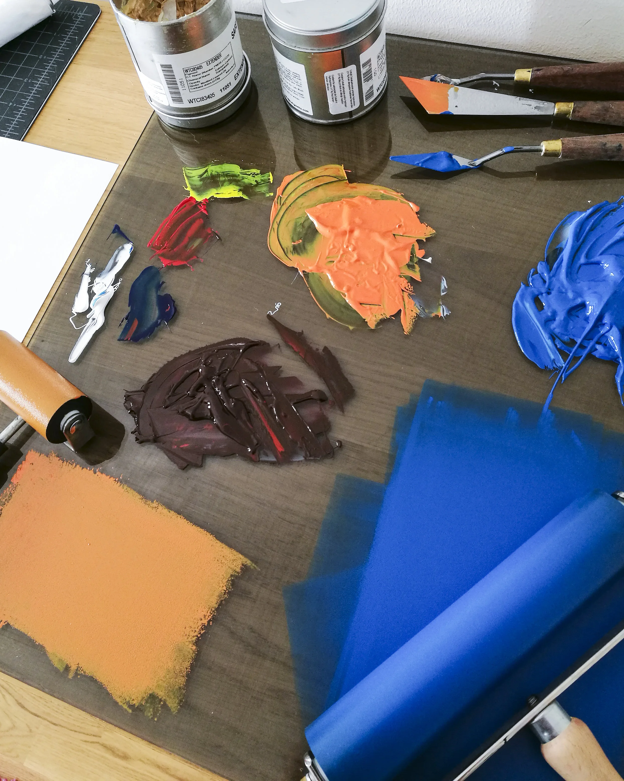 Mixing the colors.