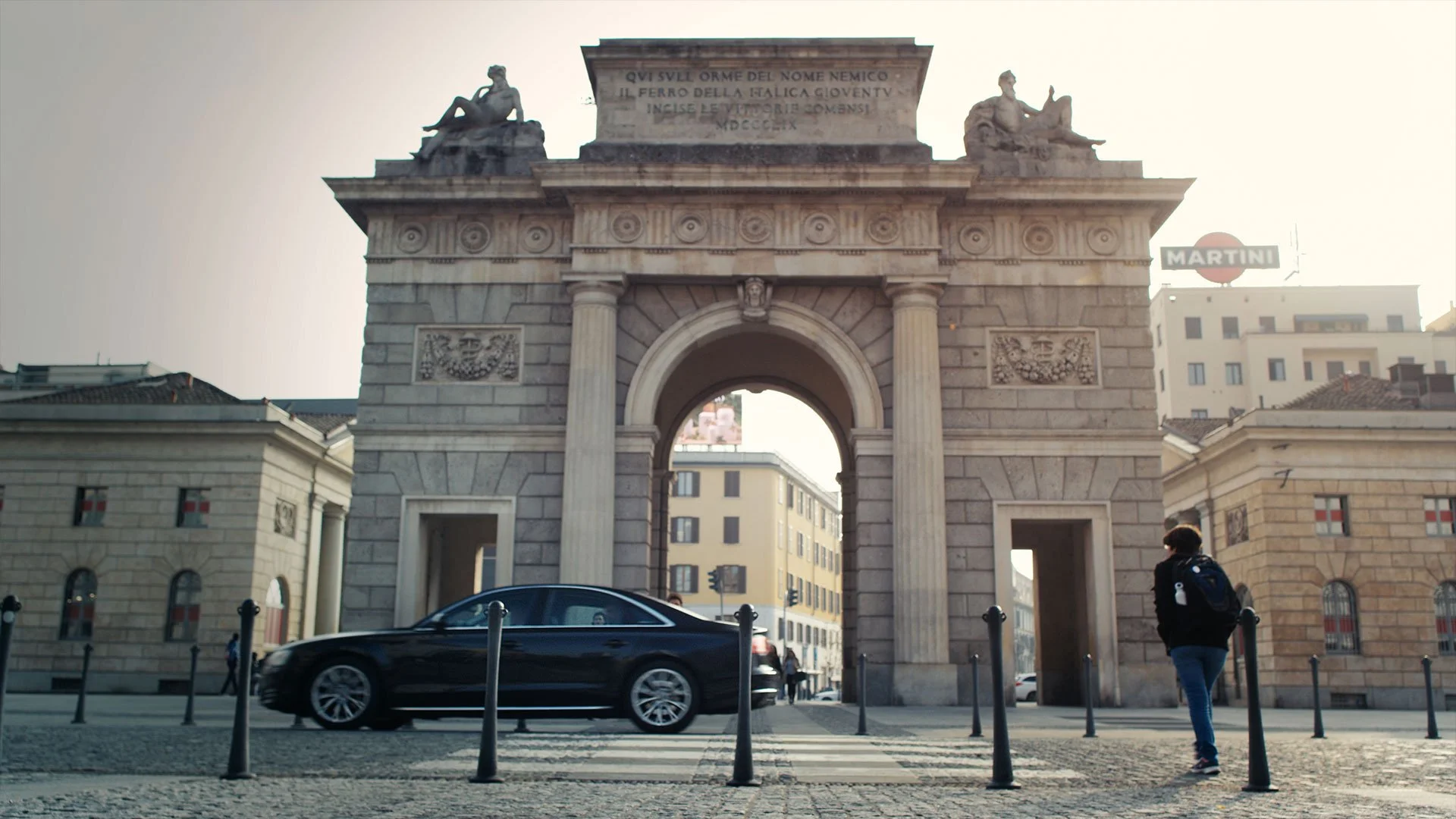 03-uberlux-01.jpg