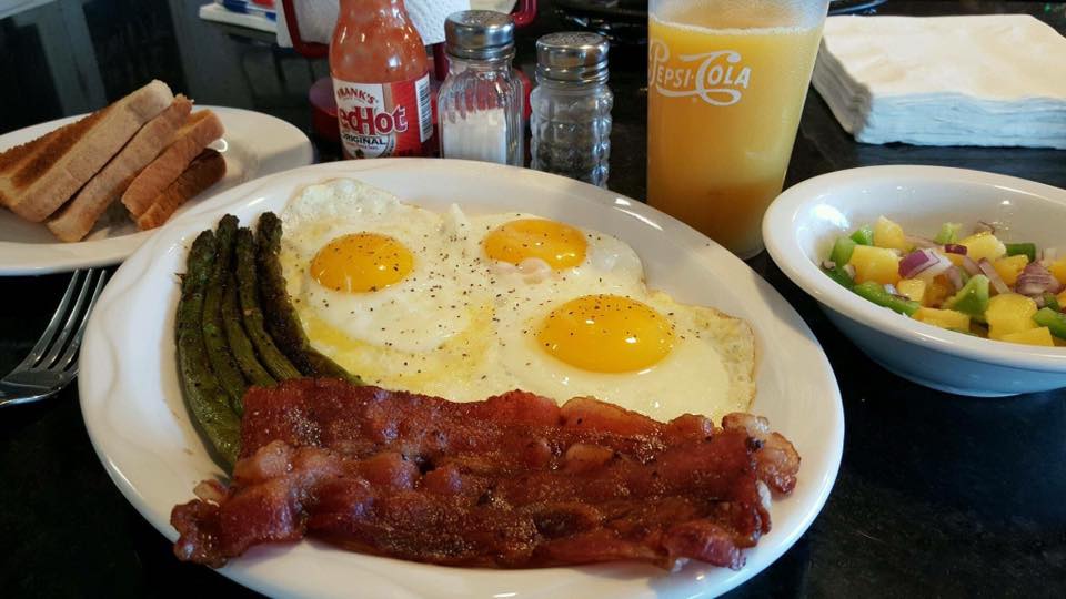 Bacon & eggs breakfast at DeStefano's Cafe.