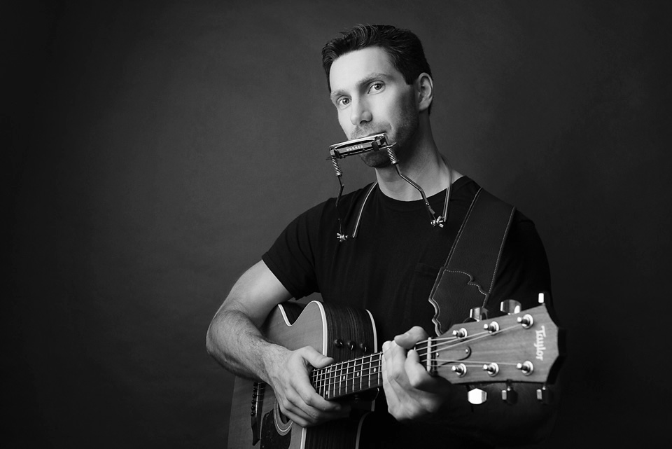 Scott Guitar_bw_web.jpg