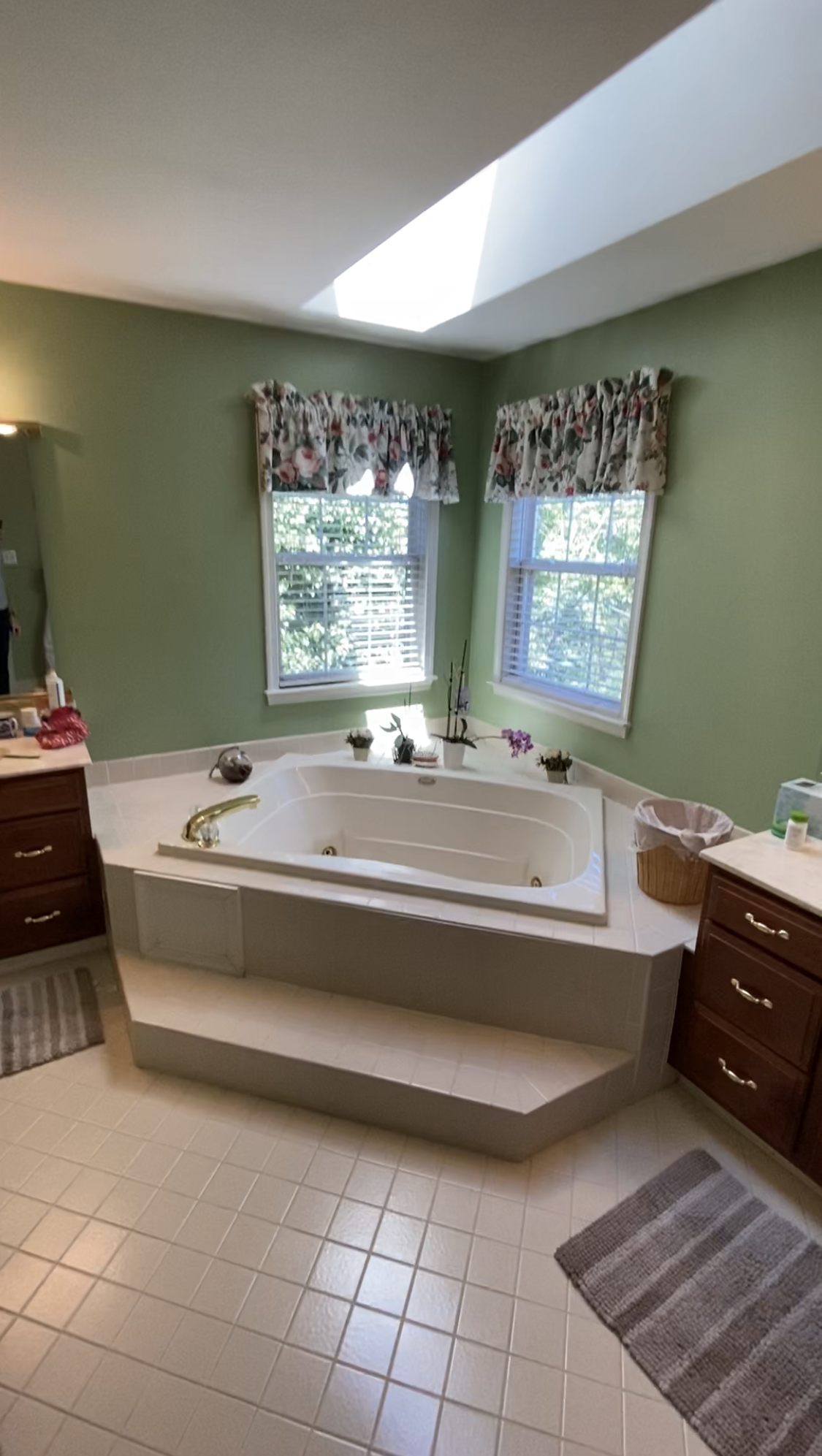 Herndon Master Bath before Geotek.PNG
