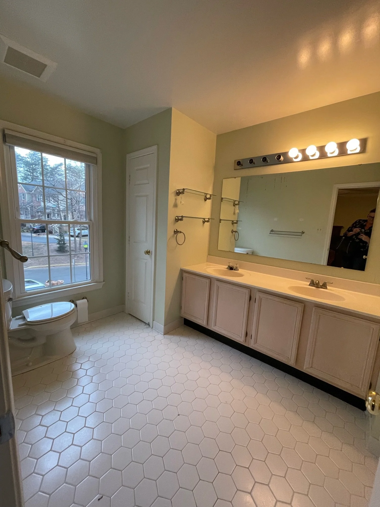 Reston master bath before geotek 1.JPG
