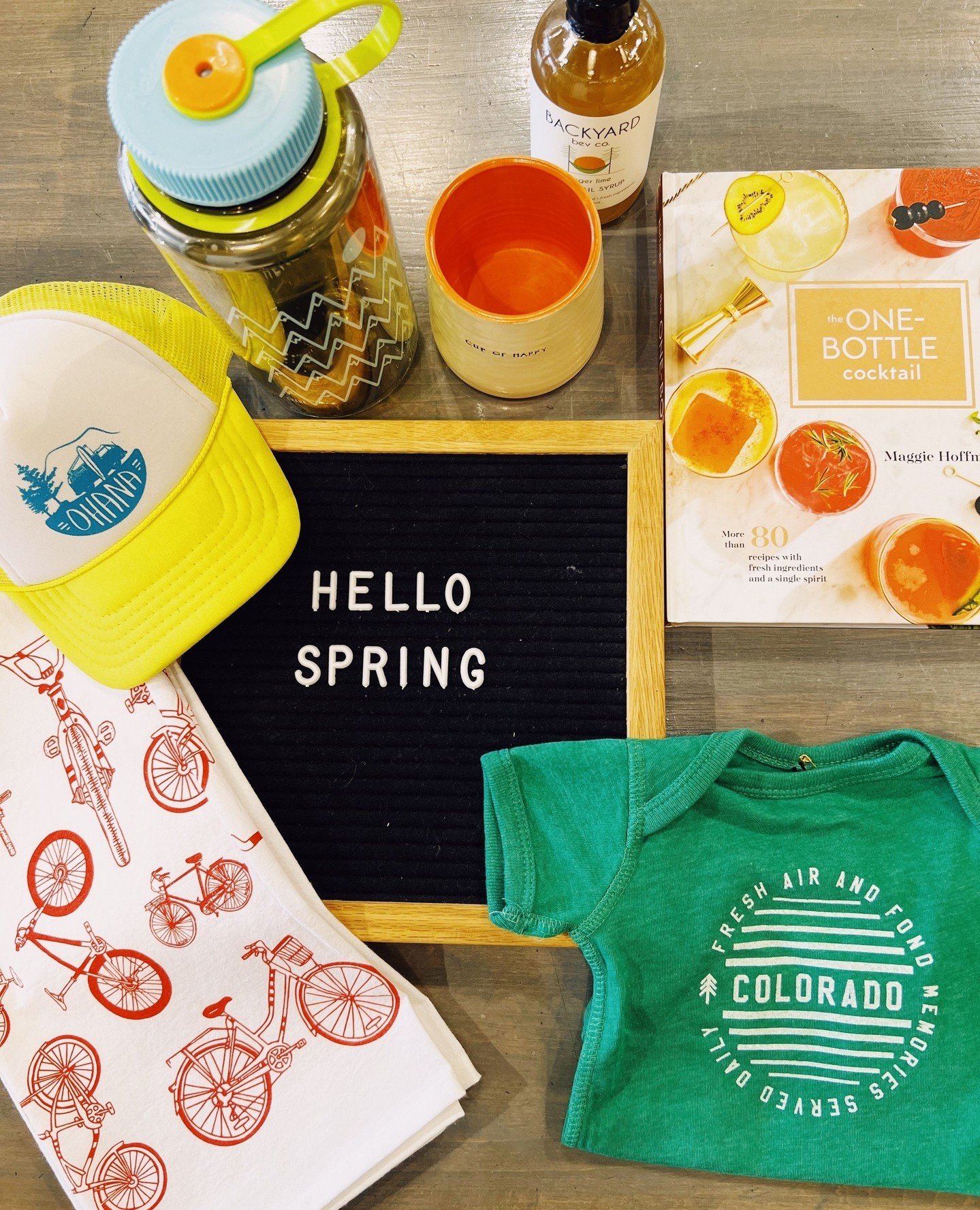 Daydreaming about all things spring on this snowy day!  You never know what April in the mountains will bring. ⁠
-⁠
-⁠
-⁠
#steamboat #breckenridge #visitcolorado #mountaintown #shopsmall #shoplocal #steamboatspringscolorado #smallbusiness #screenprin