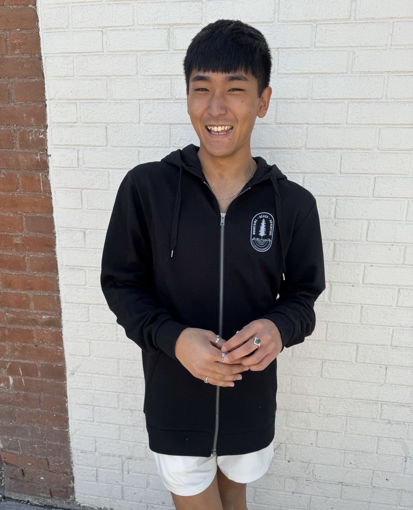 Liam perfectly showing off our new hoodie! 😍 // #SteamboatMarathon runners come get this fresh, new look after your race! You deserve it. 🏃🏅⁠
-⁠
-⁠
-⁠
#newhoodie #ohanahoodie #shoplocal #steamboatspringshoodie #steamboatsprings #breckenridge #loca
