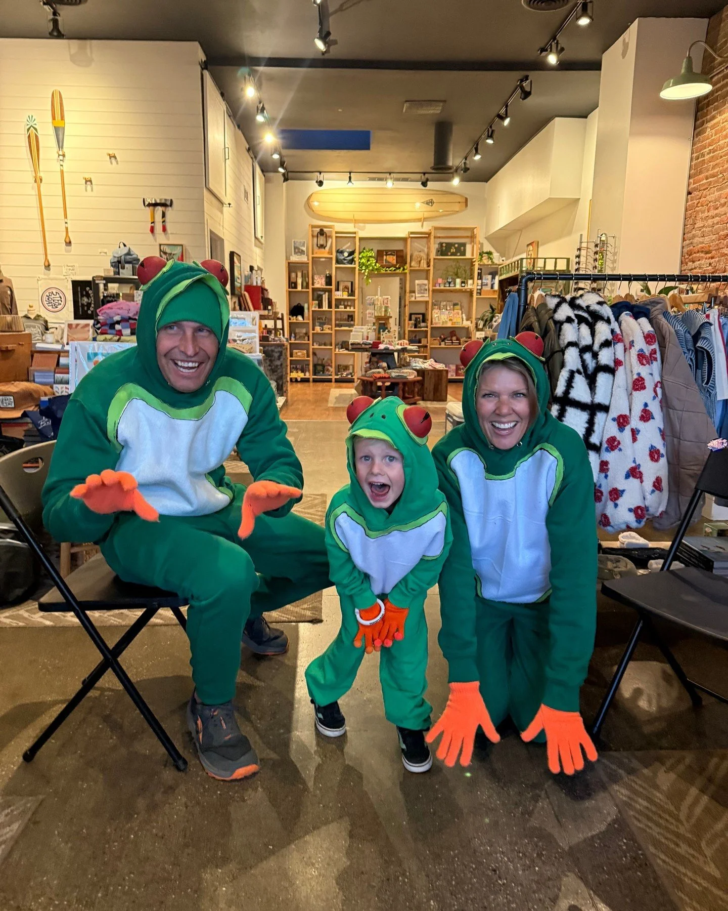 hopping by to say we hope you had a great Halloween! Loved seeing you all at the stroll! Always such a fun night and one of our favorite Steamboat traditions!! ✨🎃🐸🍫🍬
-
-
-