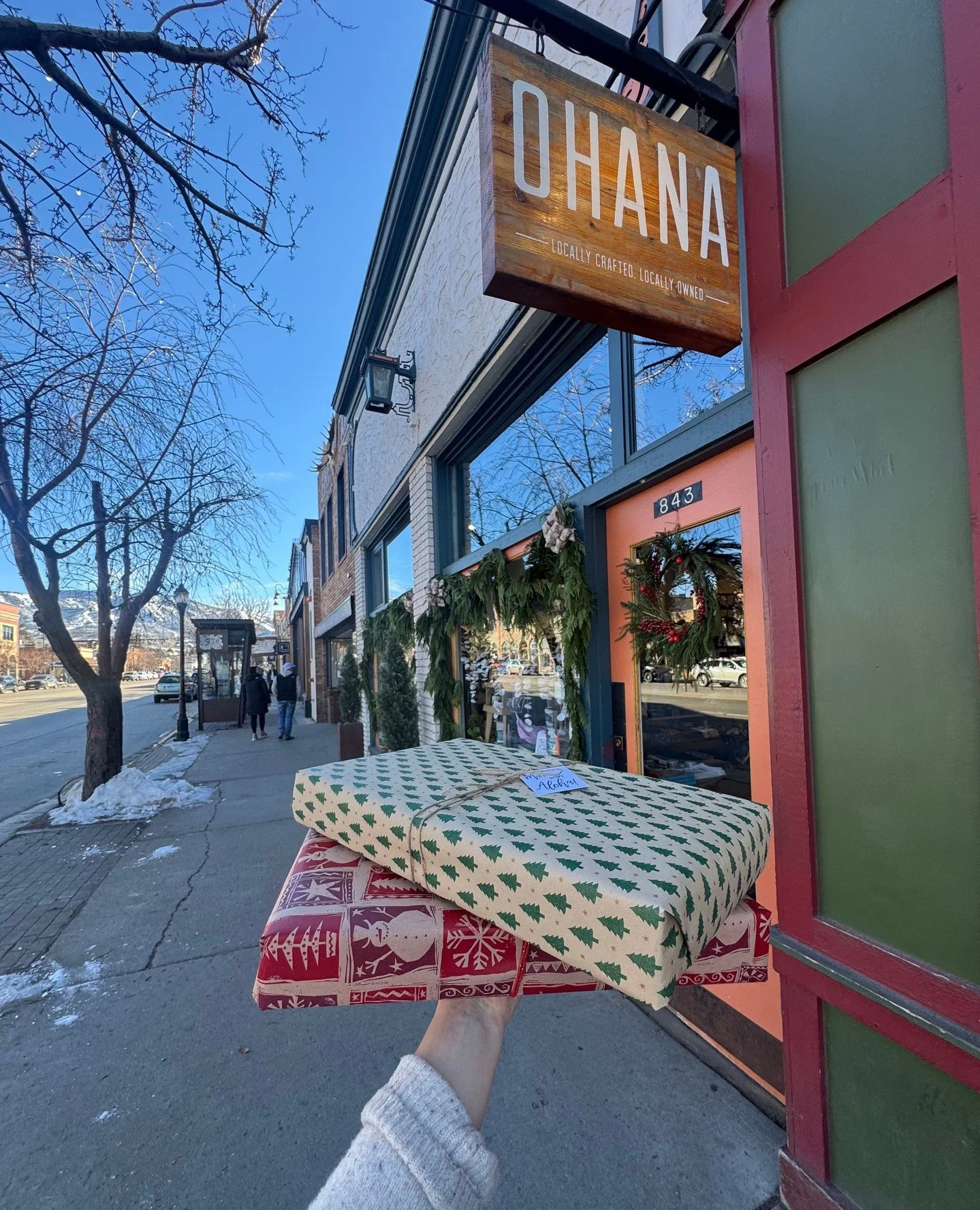 Wrapped and ready 🎁✨ ⁠// Ohana is offering gift wrapping through Christmas! ⁠
⁠
Stop by our Steamboat or Breck store to find adventure-inspired, locally made gifts for everyone left on your list. ⁠
-⁠
-⁠
-⁠
#HolidayGifts #HolidayGoods #LocallyMadeGi