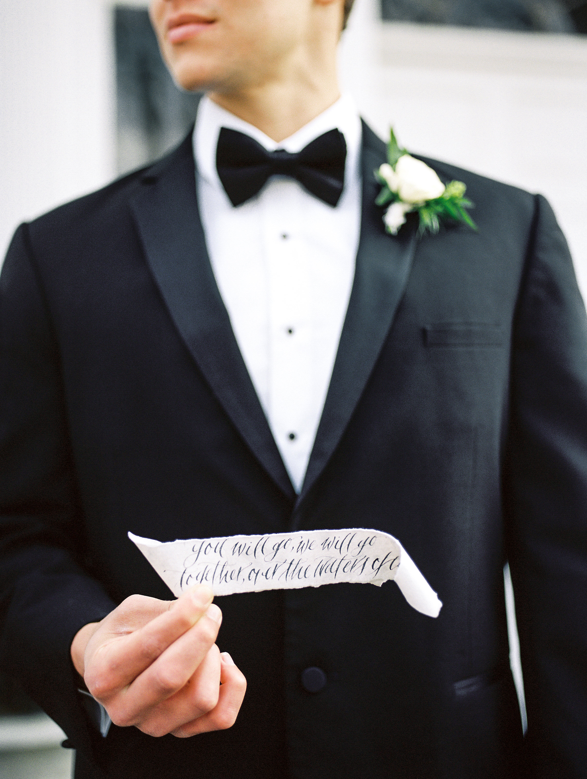 Photography: Lissa Ryan Photography | Planning: The Velvet Veil | Paper & Calligraphy: Spurlé Gul Studio | Florals: La Fleur du Jour