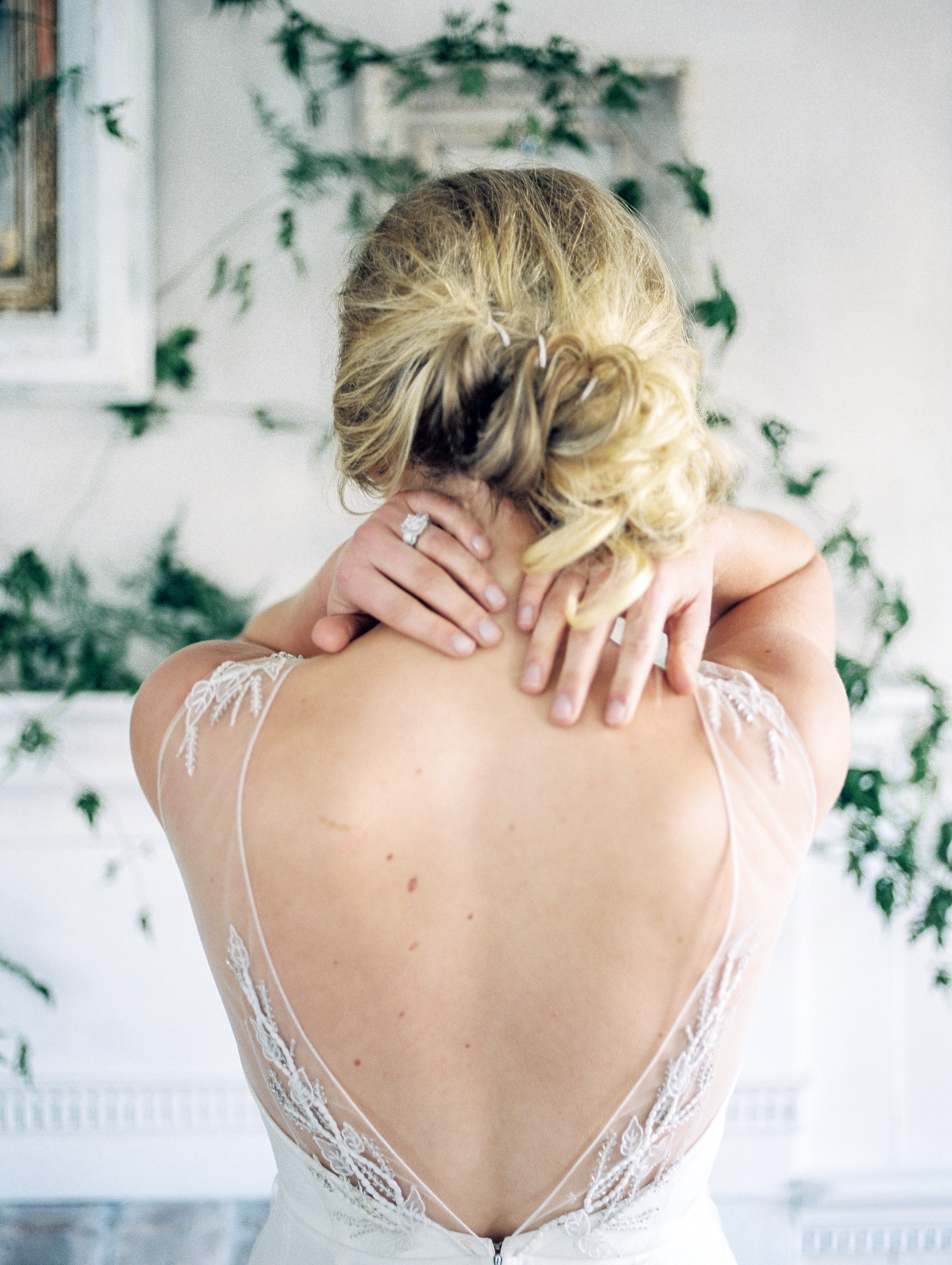 Photography: Lissa Ryan Photography | Planning: The Velvet Veil | Paper & Calligraphy: Spurlé Gul Studio | Florals: La Fleur du Jour