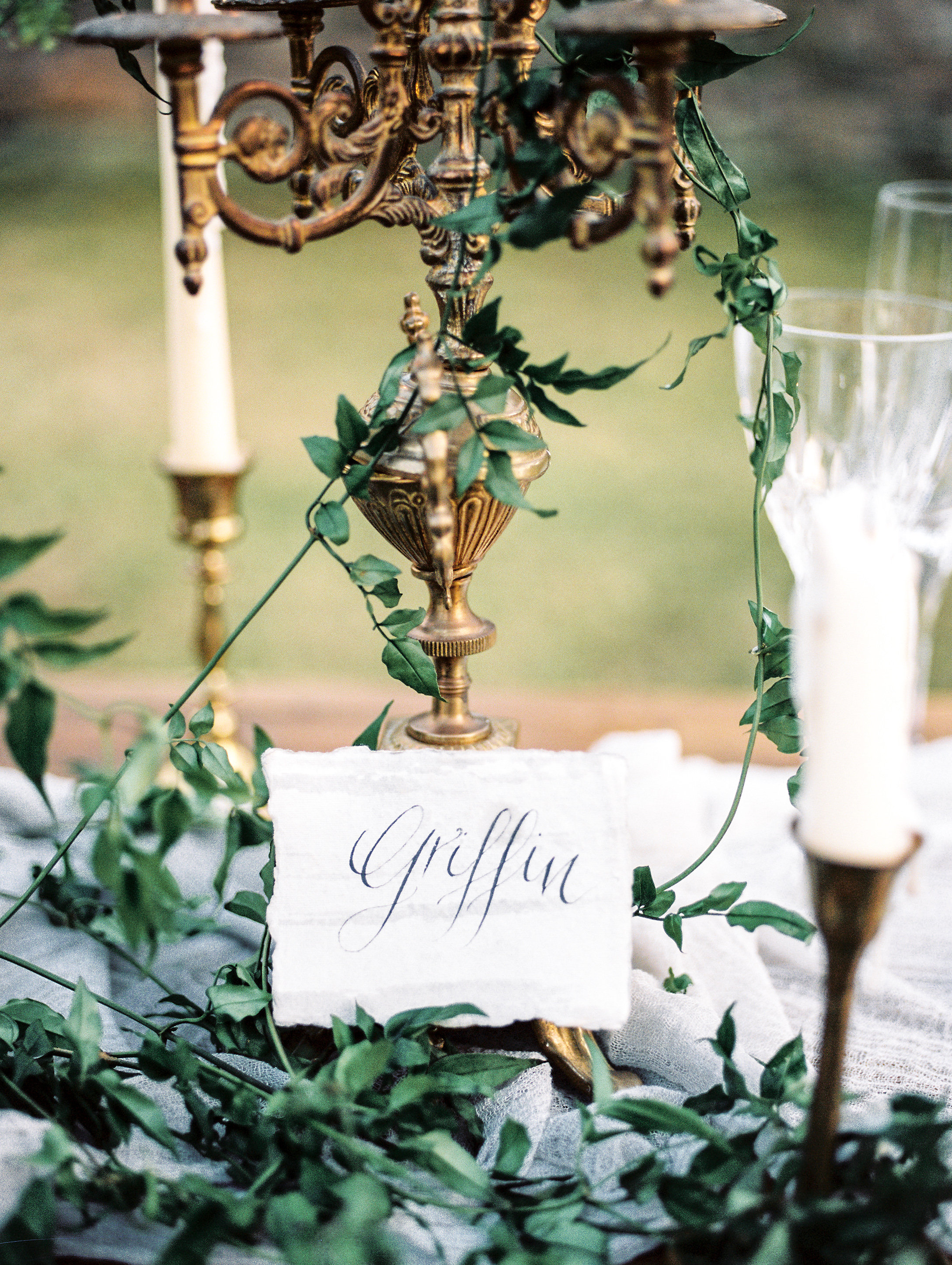 Photography: Lissa Ryan Photography | Planning: The Velvet Veil | Paper & Calligraphy: Spurlé Gul Studio | Florals: La Fleur du Jour