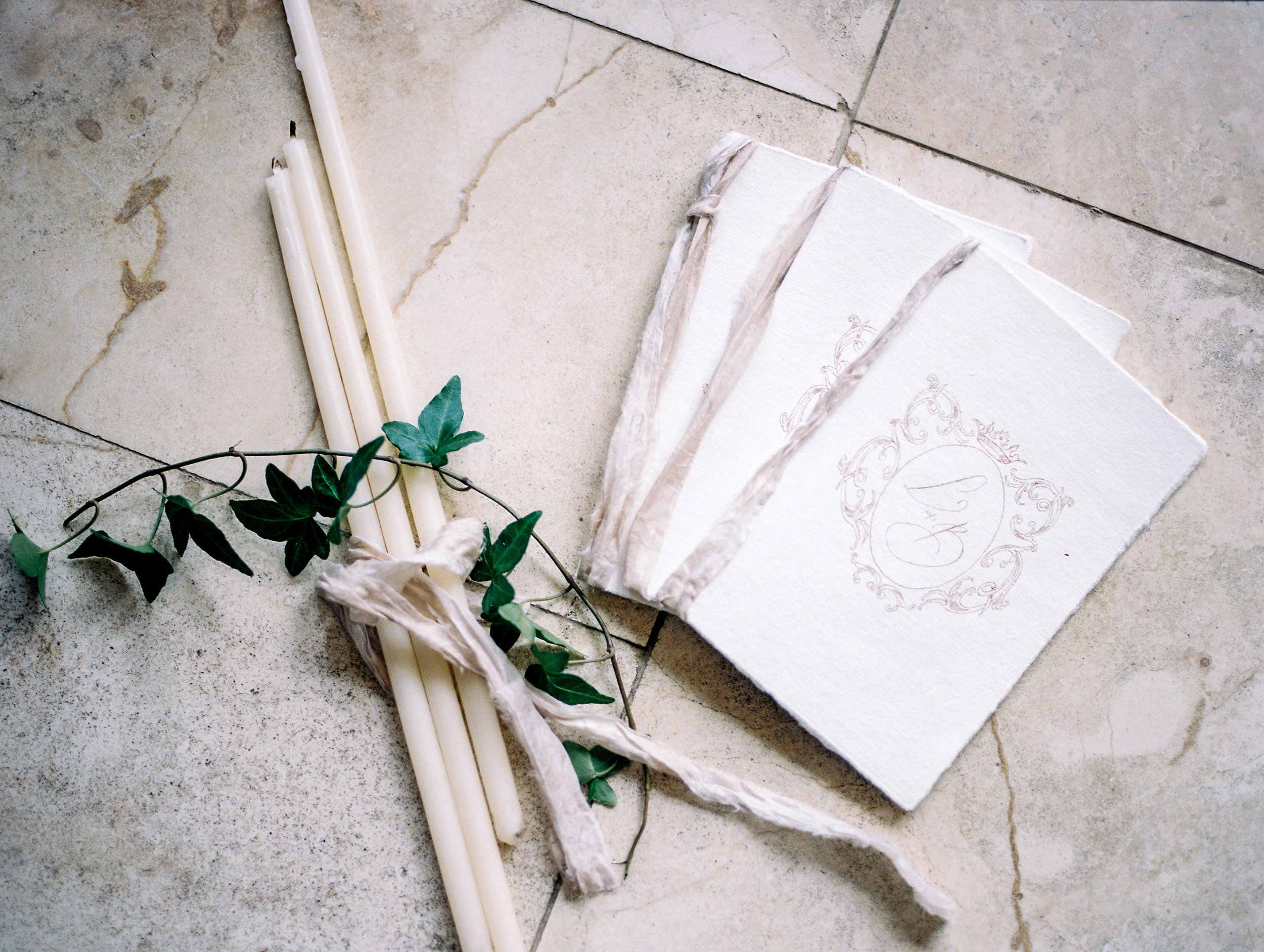 Paper Goods & Calligraphy: Spurlé Gul Studio | Photography: Lissa Ryan Photography | Planning & Creative Direction: Claire Duran Wedding & Events | Venue: Dover Hall Estate