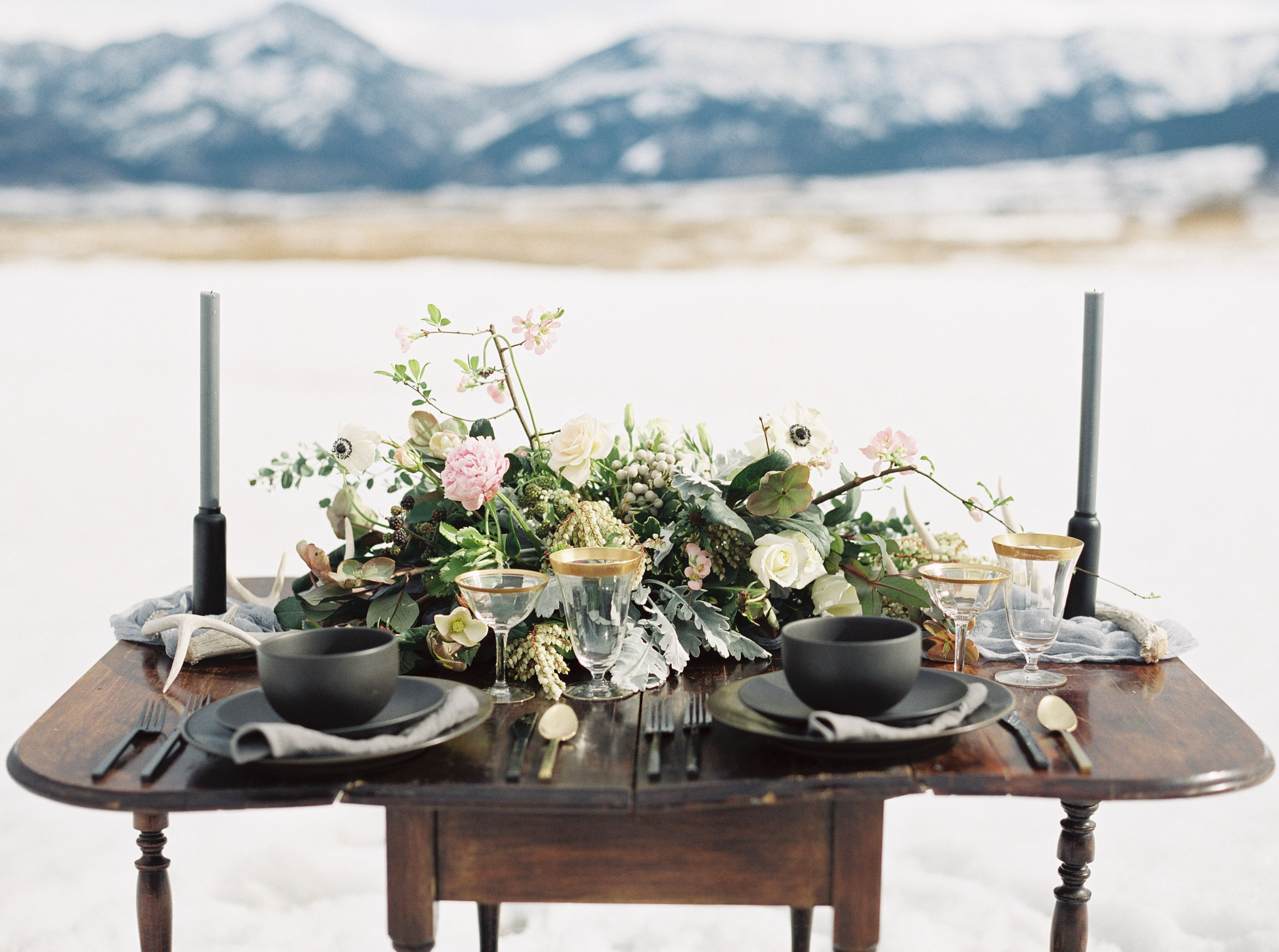 Photography: Simply Sarah Photography | Planning & Styling: Bash Bozeman | Calligraphy: Spurlé Gul Studio | Flowers: Labellum