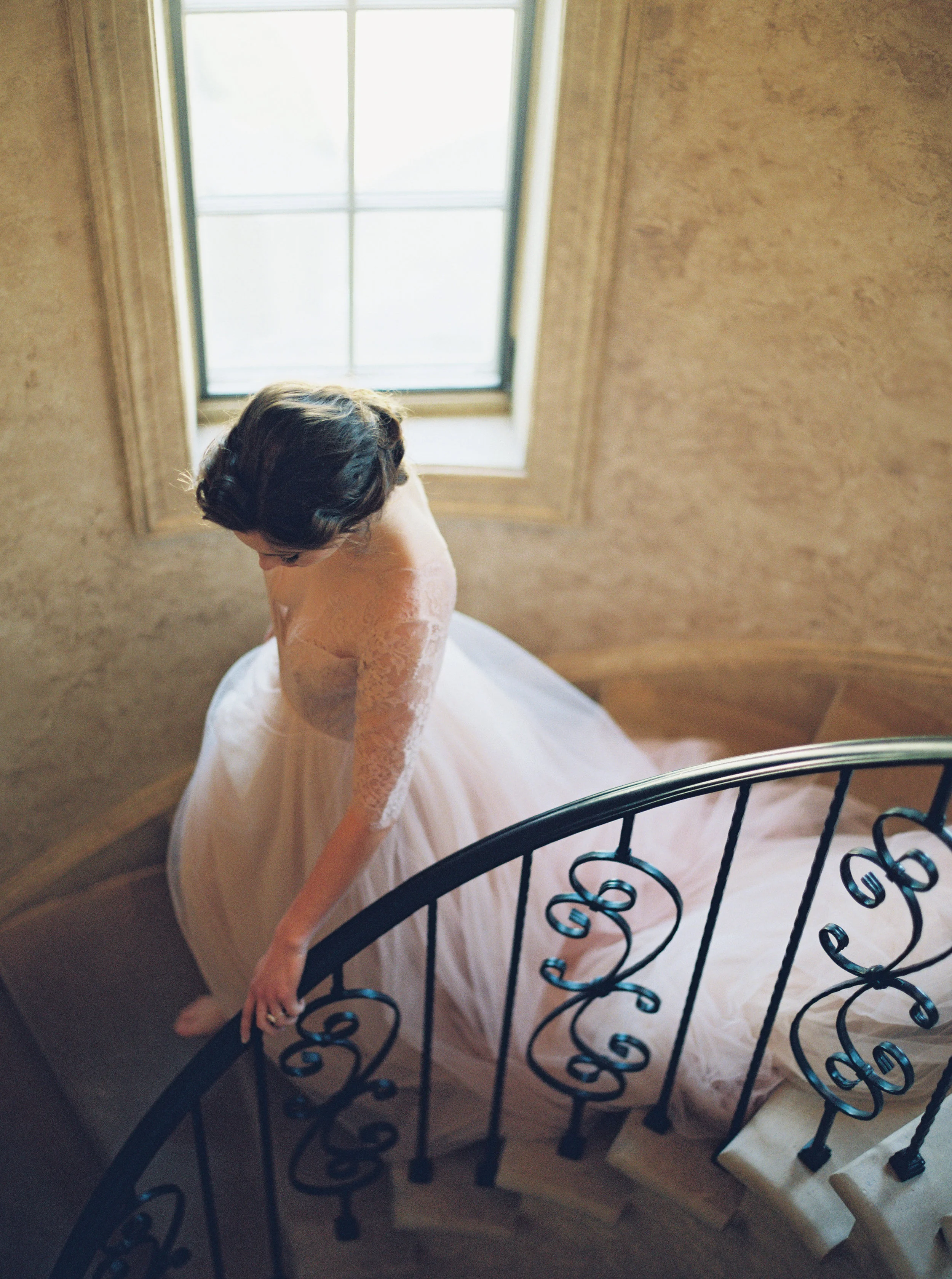 Photography: Simply Sarah Photography | Event Styling & Florals: Elleson Events | Paper Goods & Calligraphy: Spurlé Gul Studio | Venue: The Farm At High Shoals