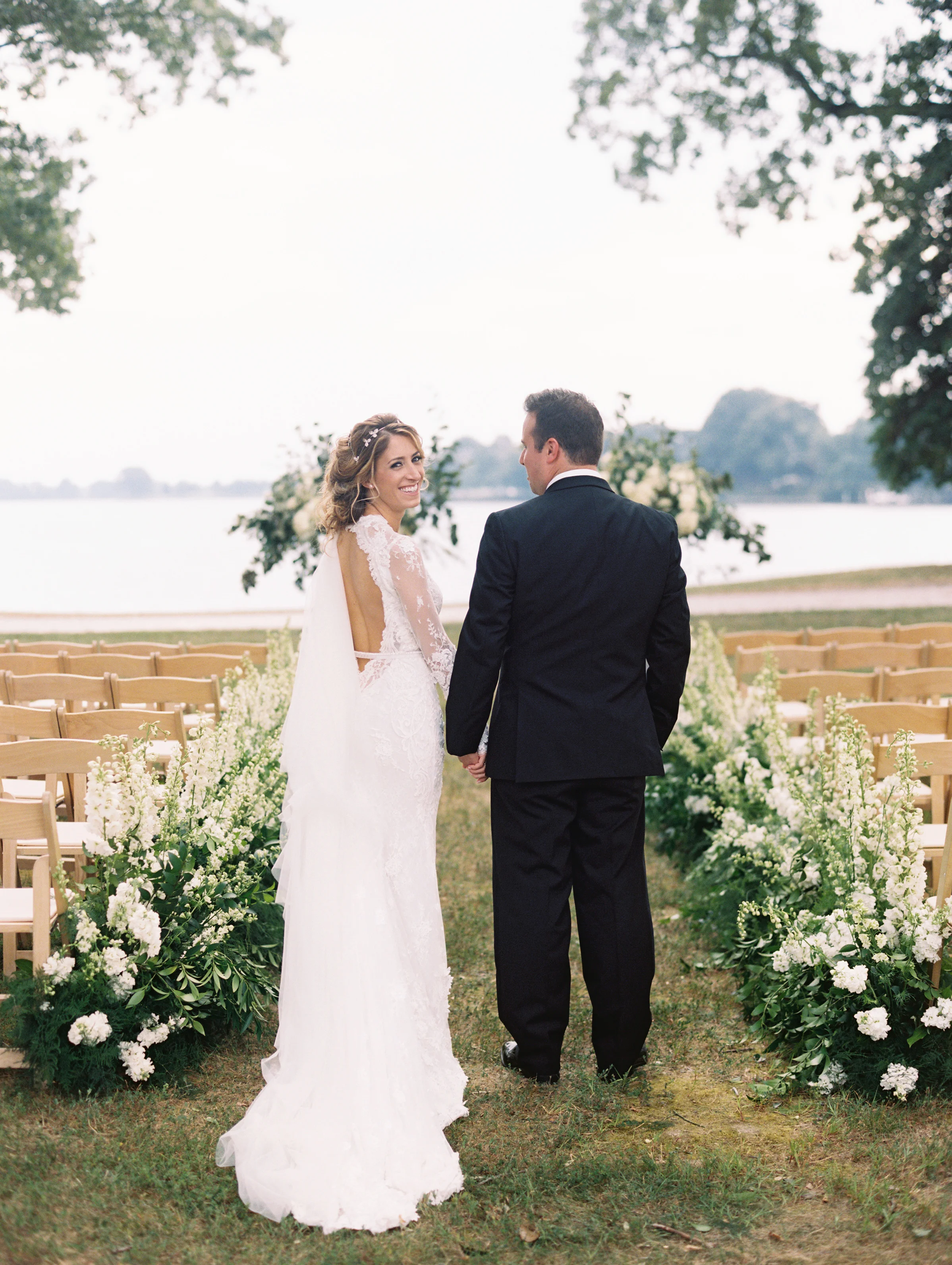 Photography: Lisa Ziesing with Abby Jiu Photography | Planning & Styling: Lauryn Prattes Styling and Events | Handmade Paper & Calligraphy: Spurlé Gul Studio | Florals: Sweet Root Village