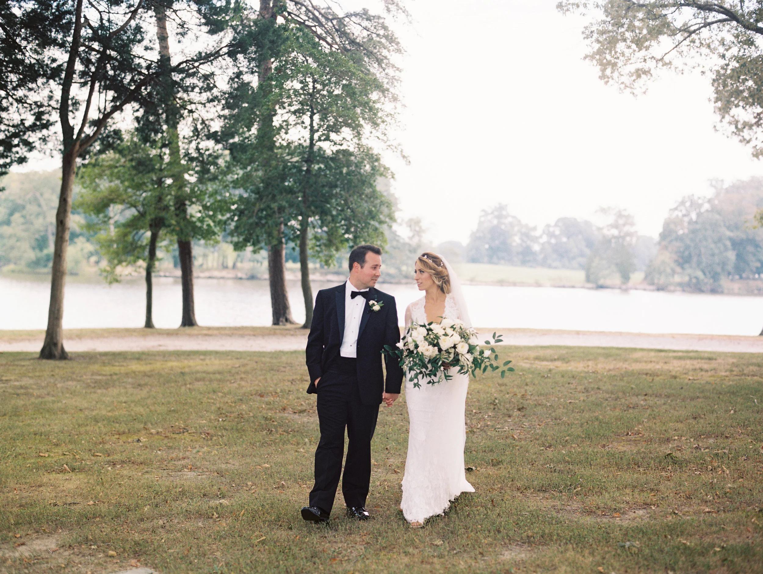 Photography: Lisa Ziesing with Abby Jiu Photography | Planning & Styling: Lauryn Prattes Styling and Events | Handmade Paper & Calligraphy: Spurlé Gul Studio | Florals: Sweet Root Village