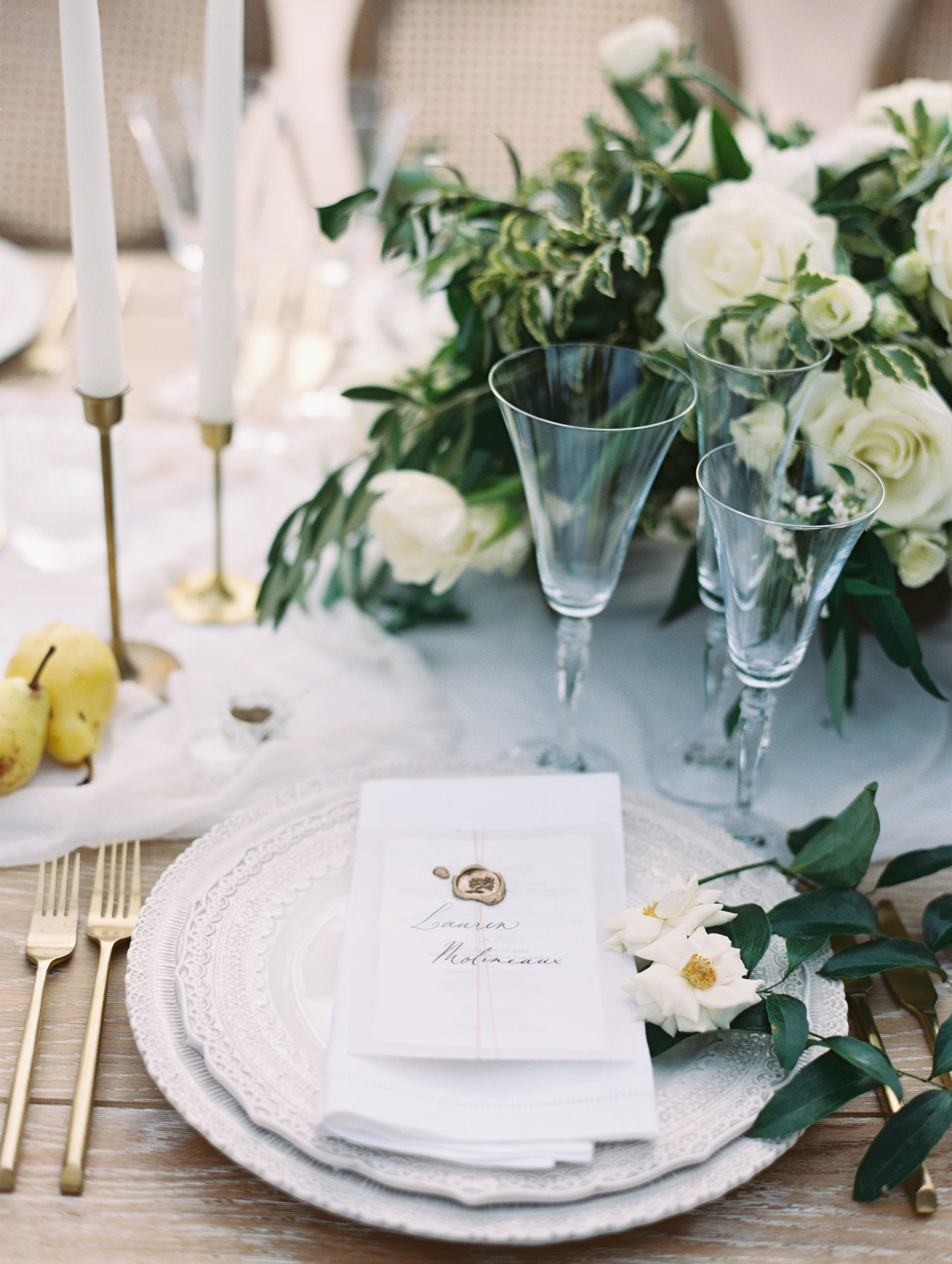 Photography: Lisa Ziesing with Abby Jiu Photography | Planning & Styling: Lauryn Prattes Styling and Events | Handmade Paper & Calligraphy: Spurlé Gul Studio | Florals: Sweet Root Village