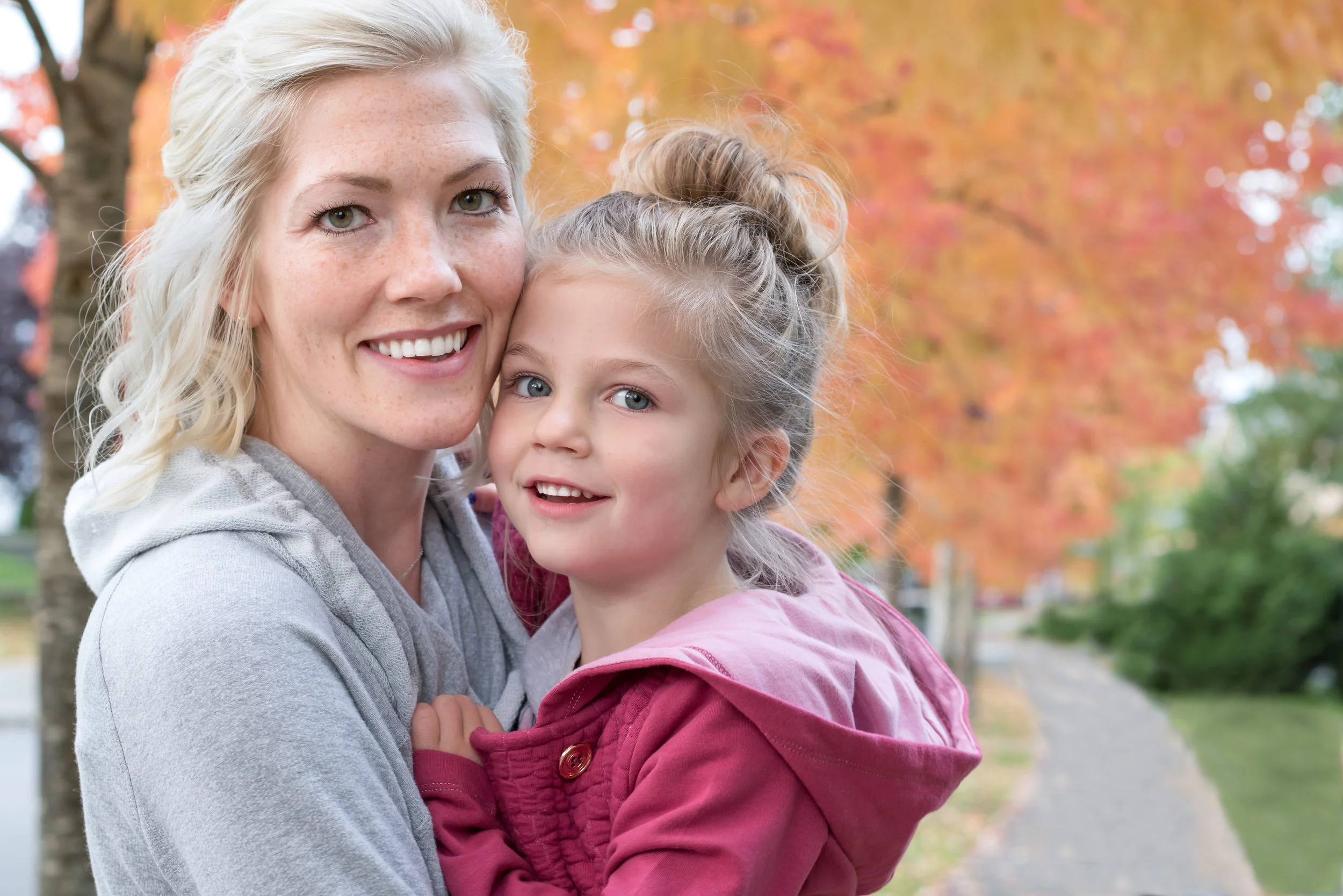 Fall Colors Family Photo Session In Snoqualmie Ridge