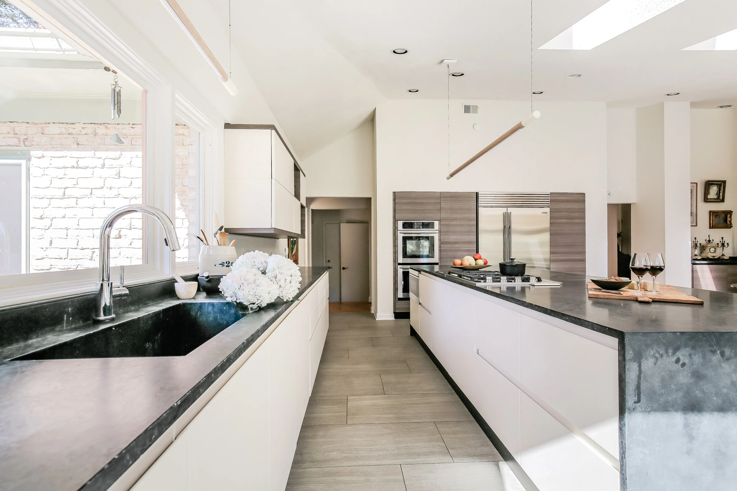 Hendricks Interiors - Potomoc Kitchen-058.jpg